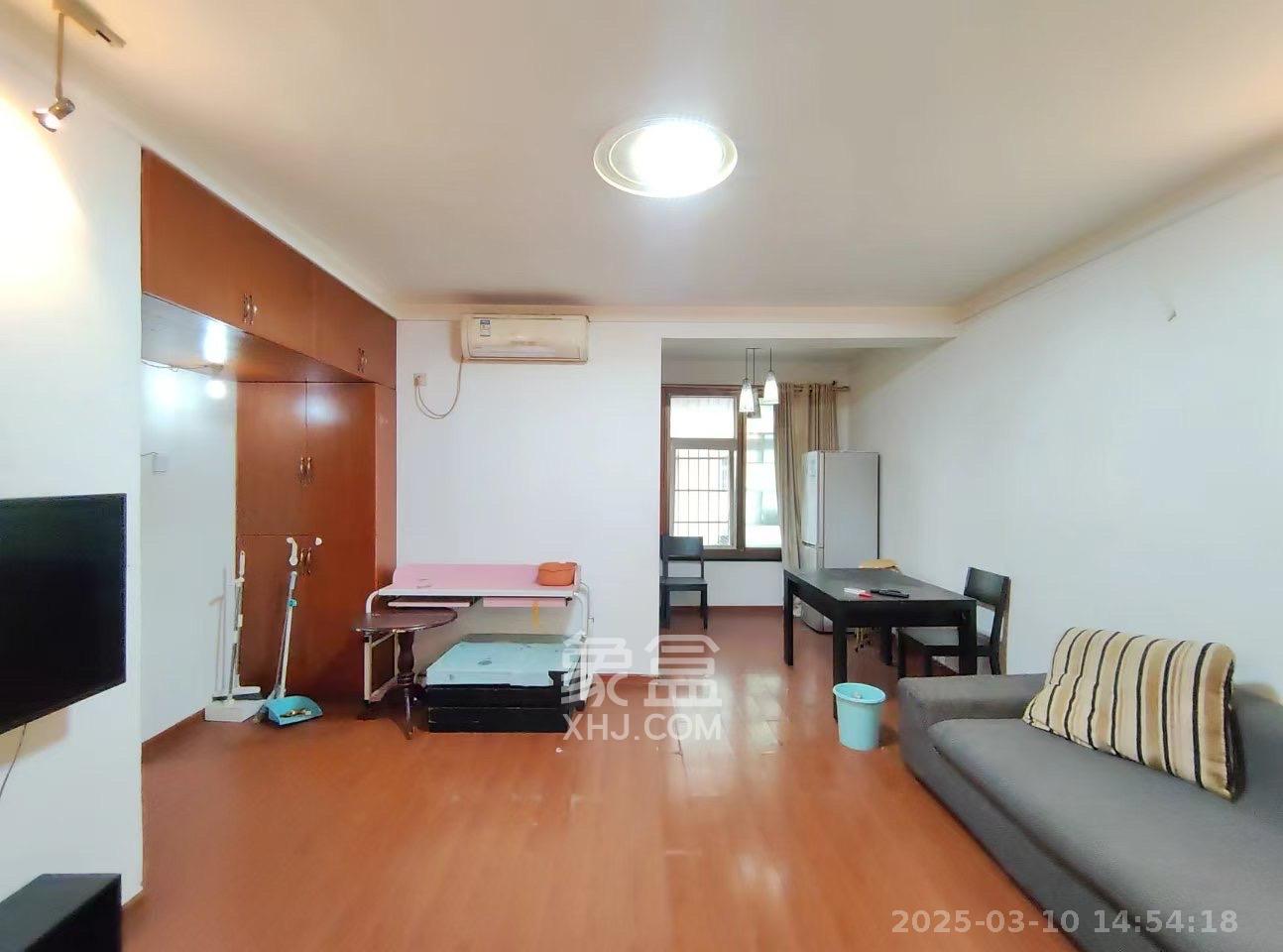 国立投资公司宿舍 2室1厅1卫 1900.0元/月 国立投资公司宿舍 2室1厅1卫 1900.0元/月室内图