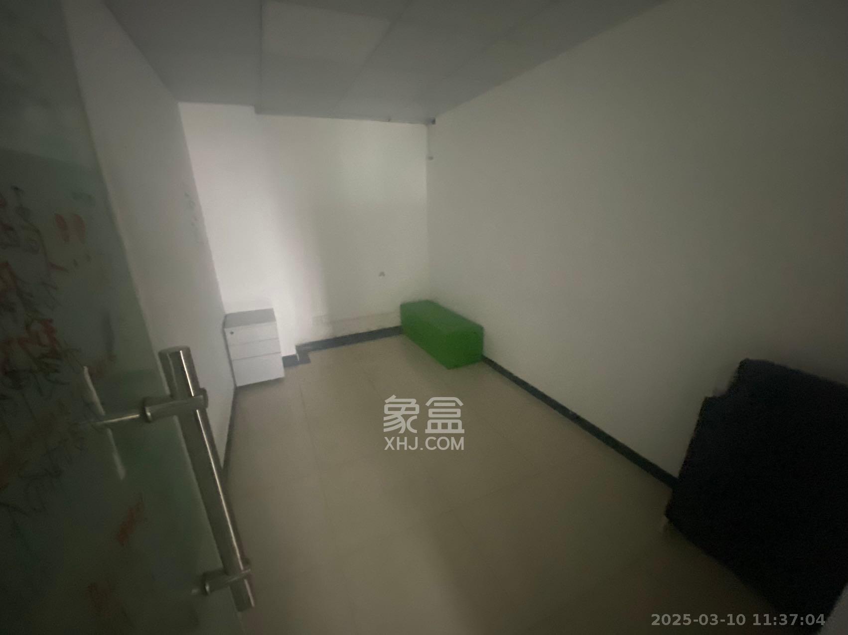 中扬大厦  6室1厅1卫   5500.00元/月室内图