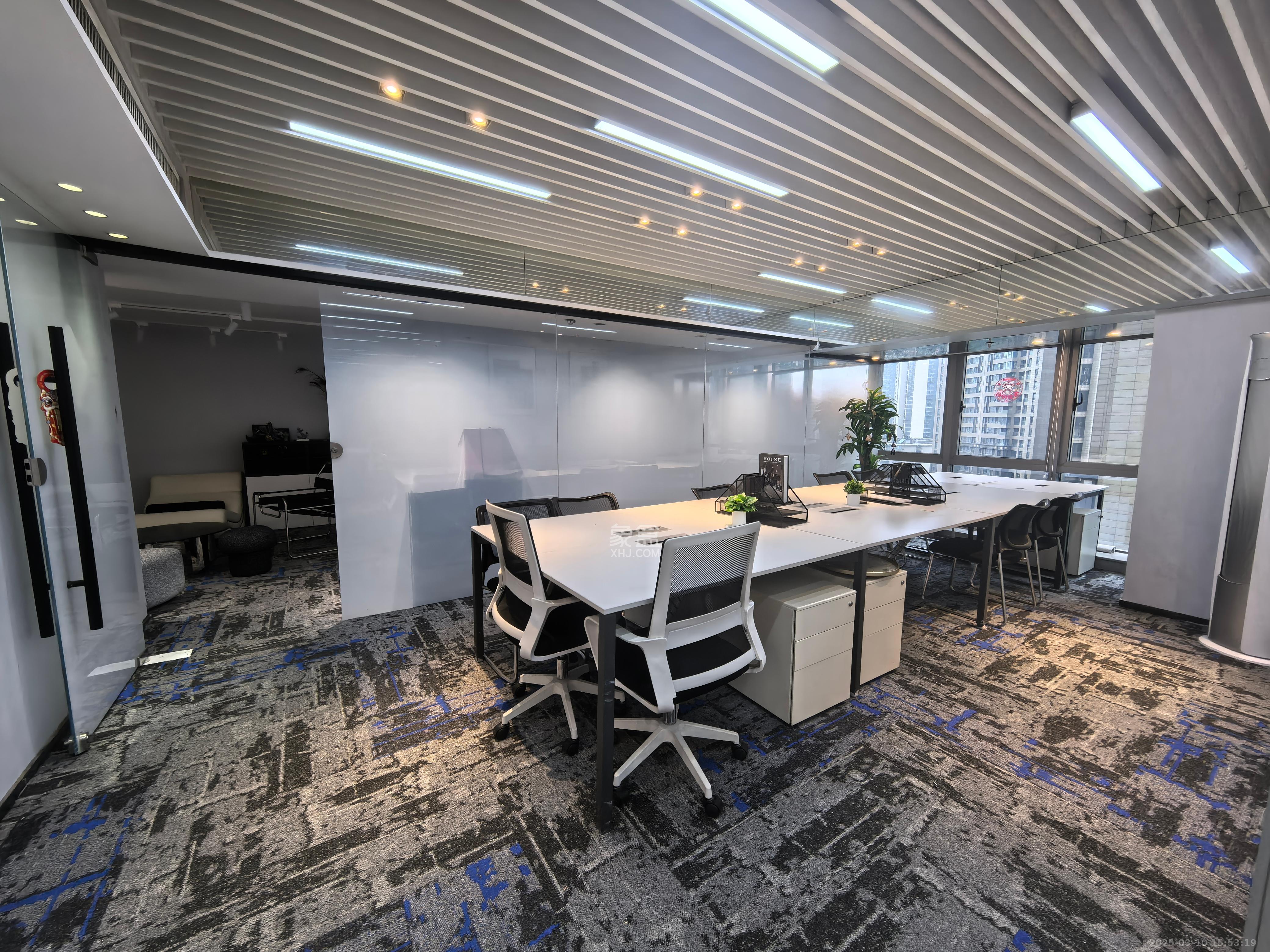 保利国际广场 1室1厅1卫 6800.0元/月 保利国际广场 1室1厅1卫 6800.0元/月室内图