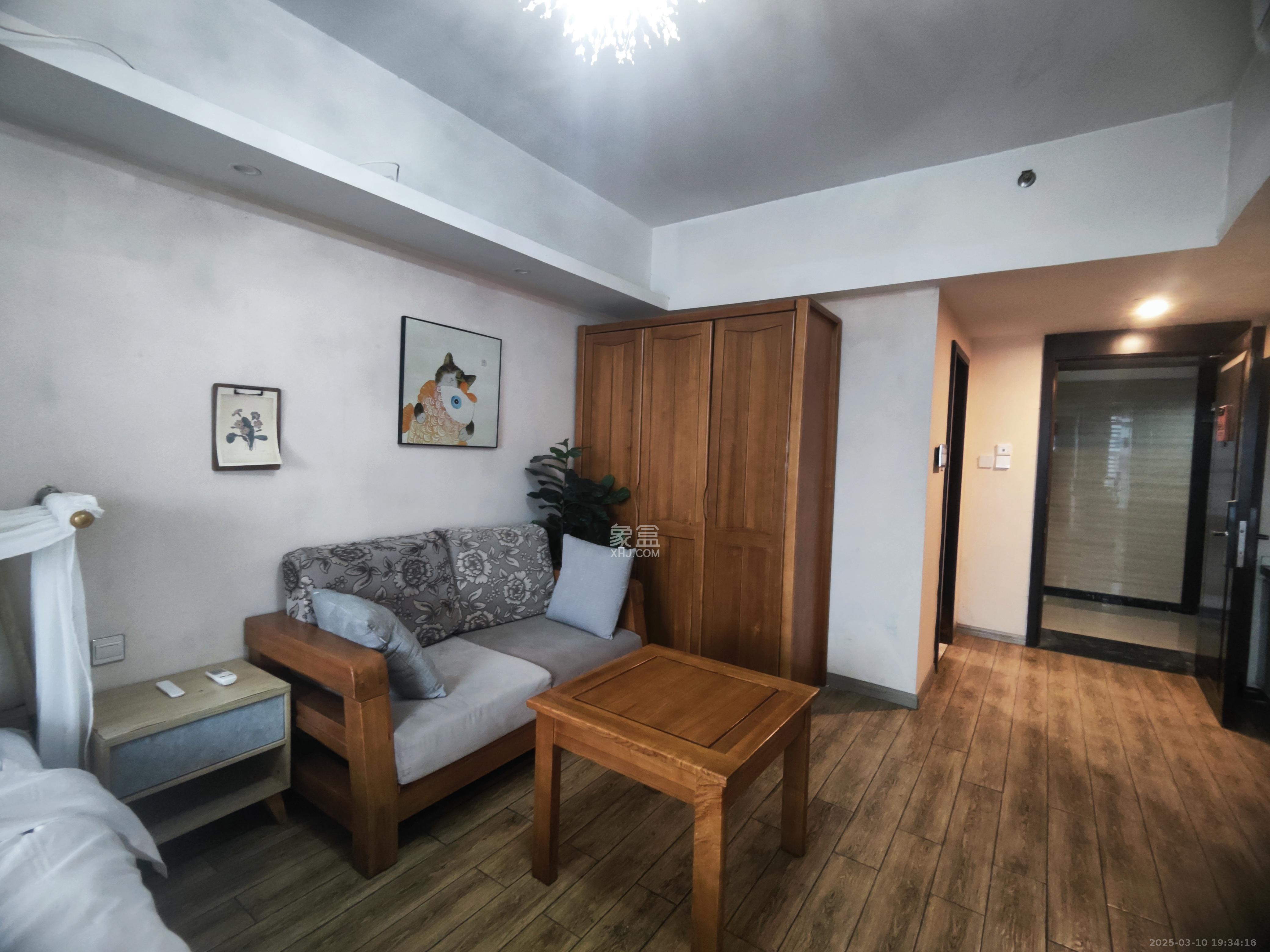 德思勤城市广场(宝格丽公寓) 1室0厅1卫 1600.0元/月 德思勤城市广场(宝格丽公寓) 1室0厅1卫 1600.0元/月室内图