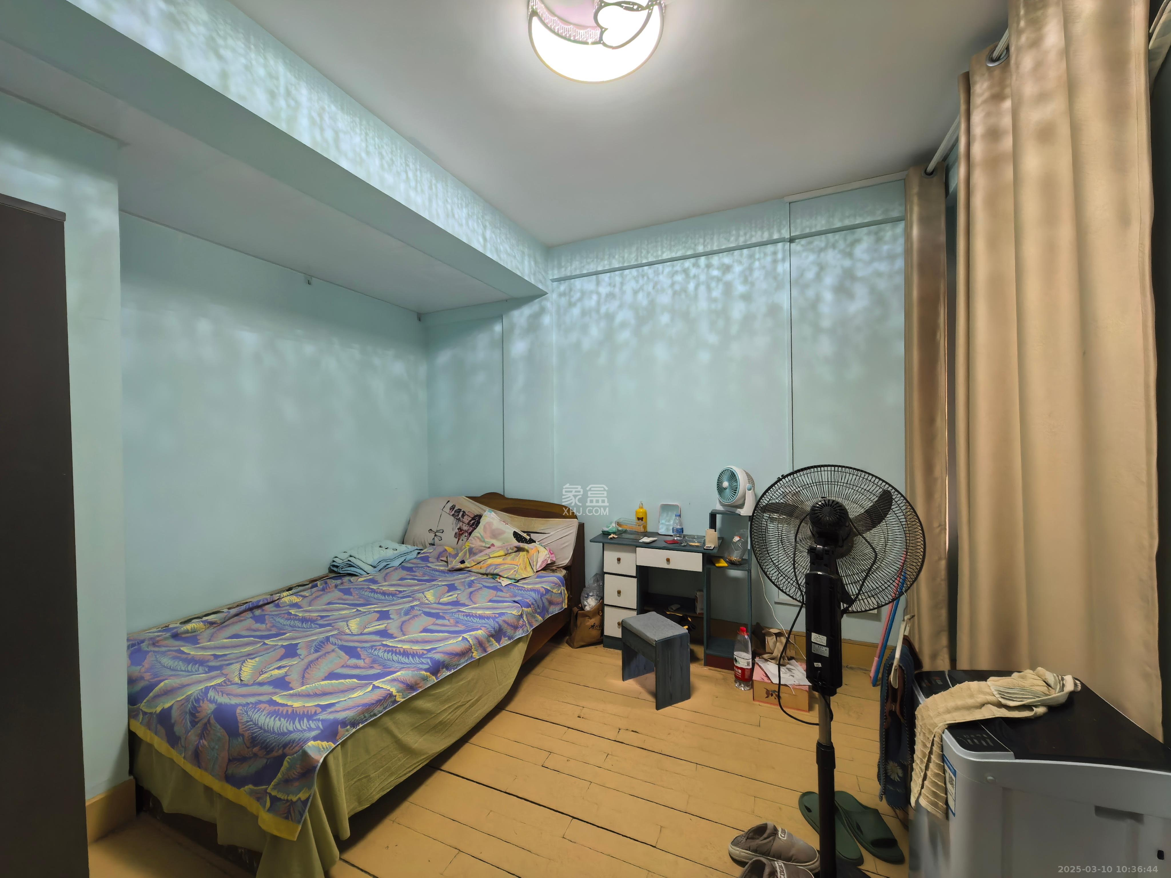 燕山街社区 1室1厅1卫 700.0元/月 燕山街社区 1室1厅1卫 700.0元/月室内图