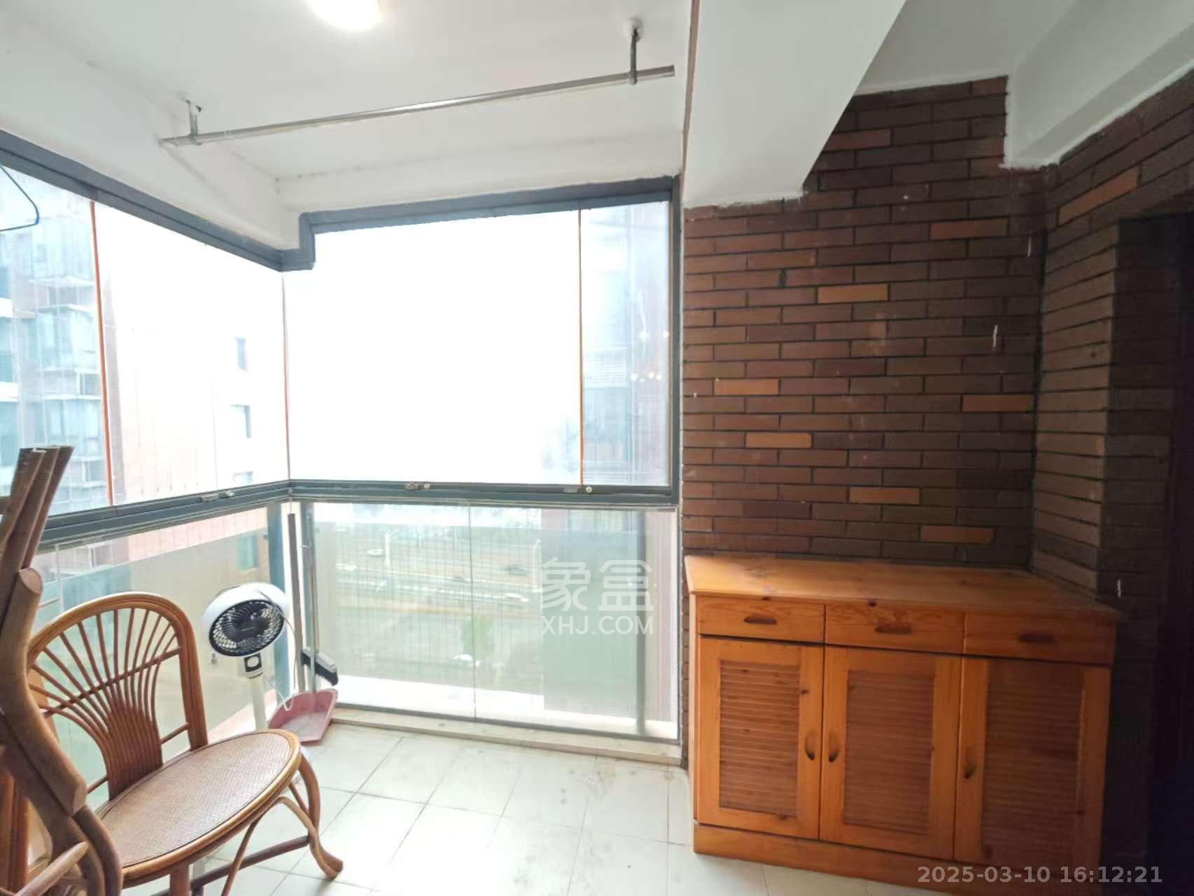 天城泰祥苑 3室2厅2卫 2500.0元/月 天城泰祥苑 3室2厅2卫 2500.0元/月室内图