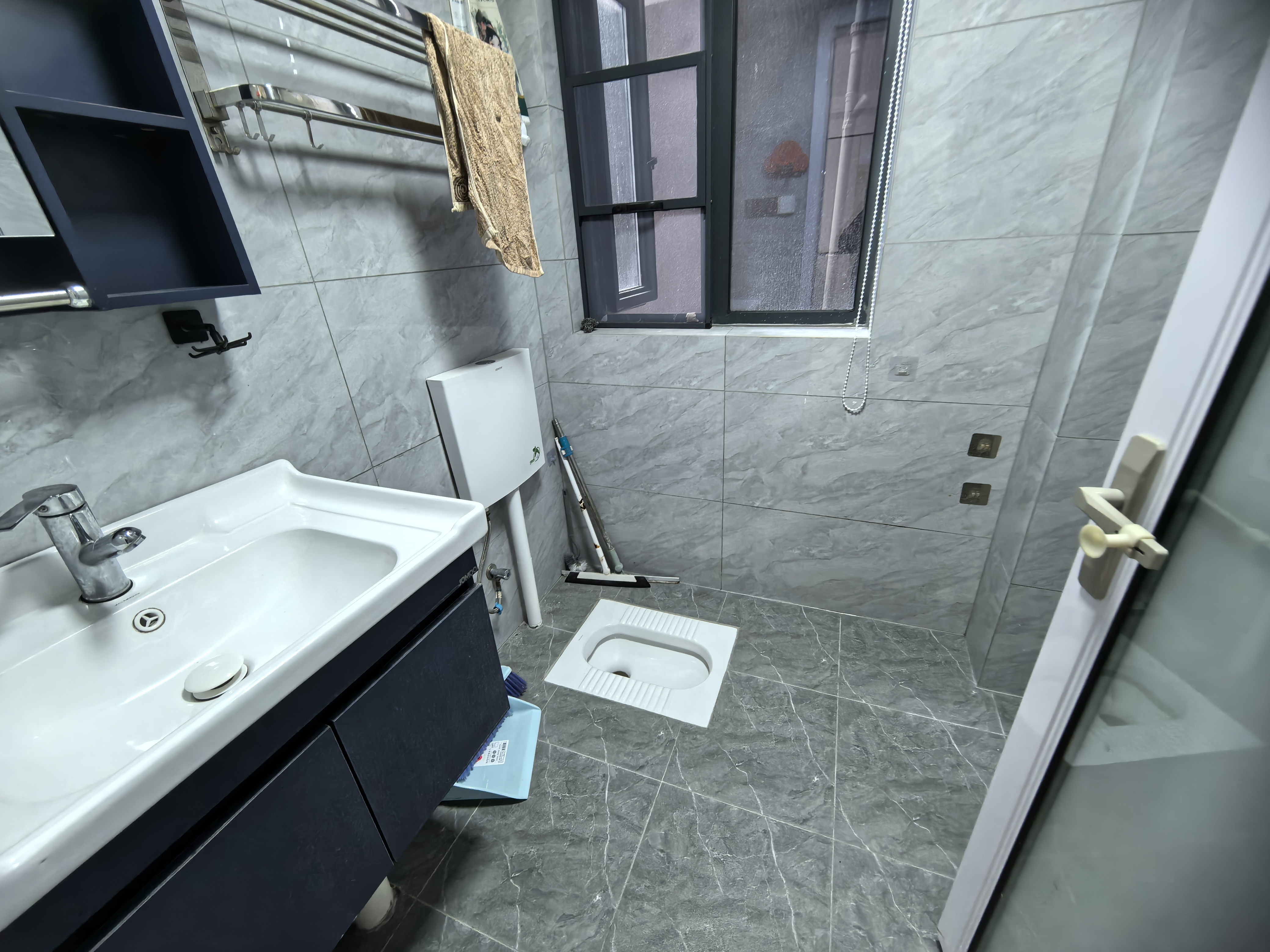 宁邦广场  3室2厅2卫    1800.0元/月 宁邦广场  3室2厅2卫    1800.0元/月室内图