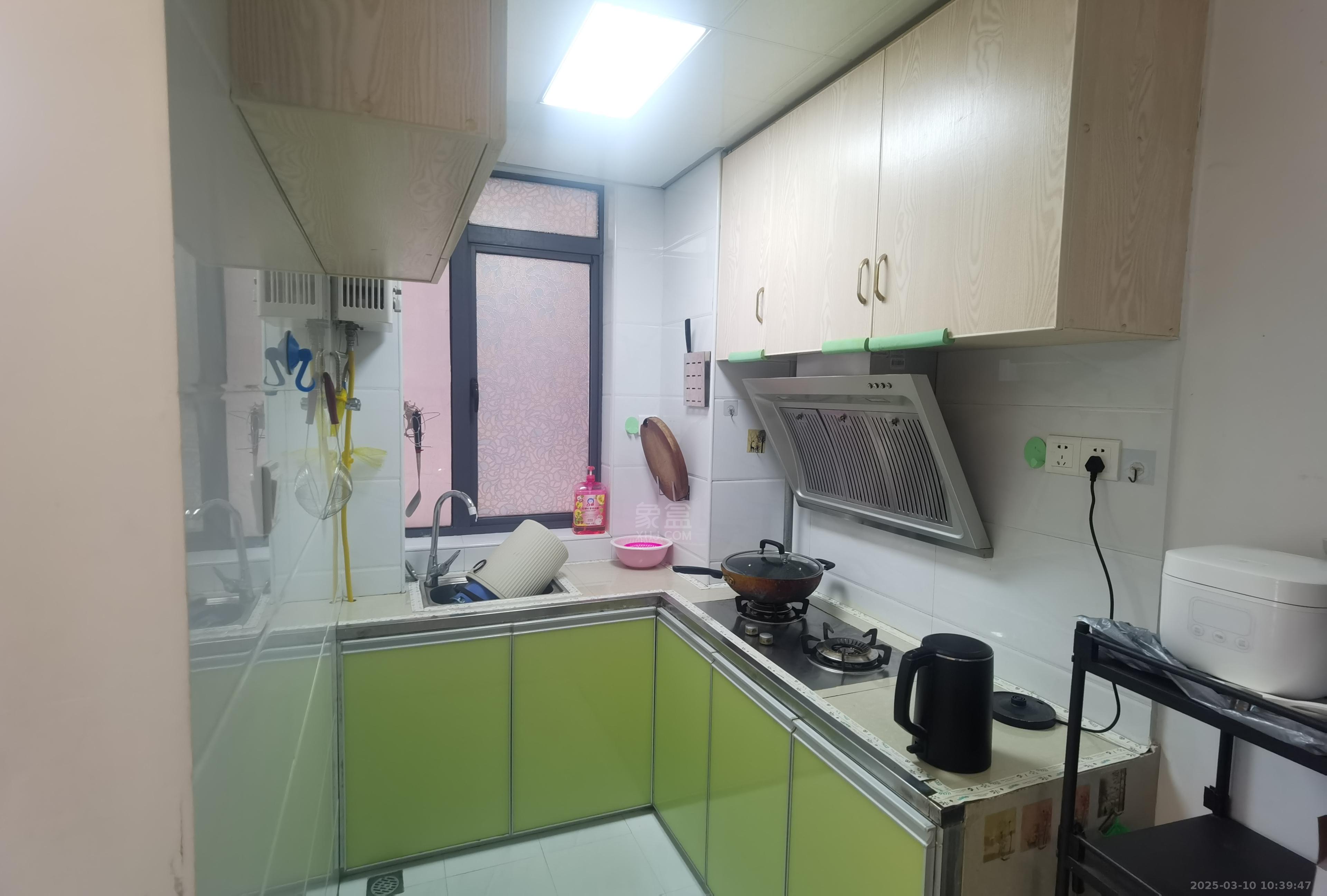 庐山春天早安华晨  1室1厅1卫    1400.0元/月 庐山春天早安华晨  1室1厅1卫    1400.0元/月室内图