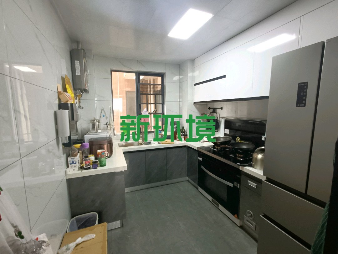 盛达佳苑  4室2厅2卫   85.00万客厅