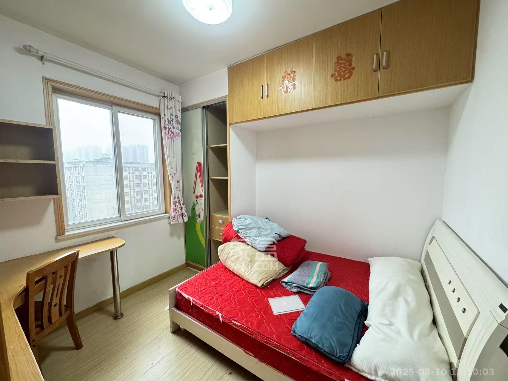 世景华庭  2室2厅1卫   1700.00元/月室内图