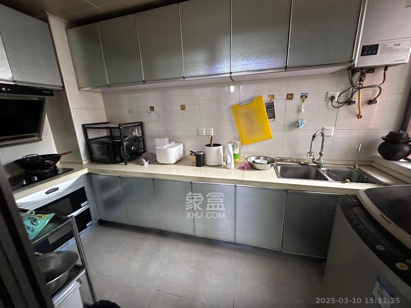 德庆水韵山城 1室1厅1卫 1600.0元/月 德庆水韵山城 1室1厅1卫 1600.0元/月室内图