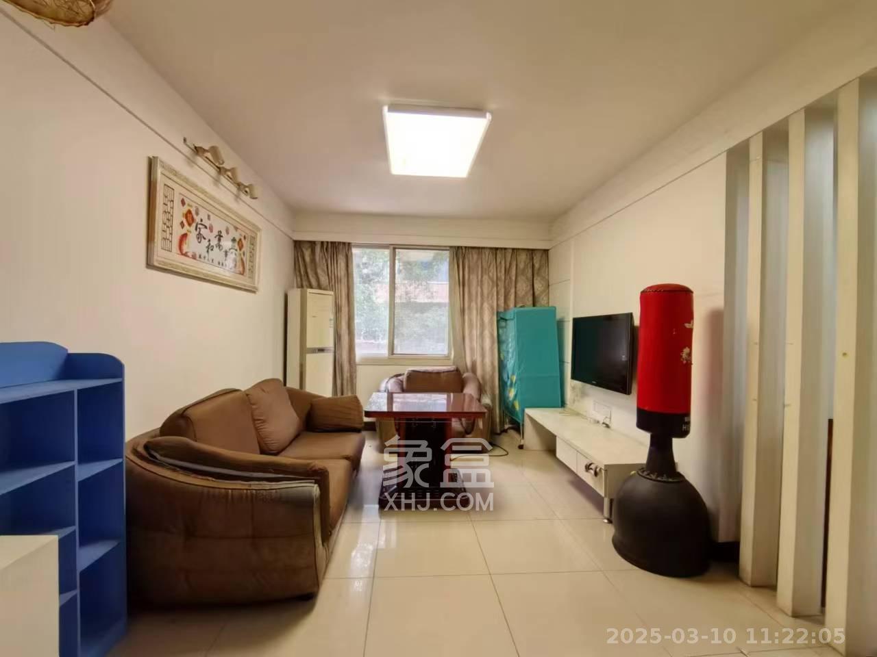 文艺新村  3室1厅1卫   3000.00元/月