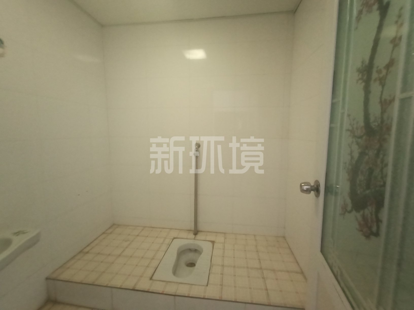 金领国际  2室2厅1卫   41.80万客厅