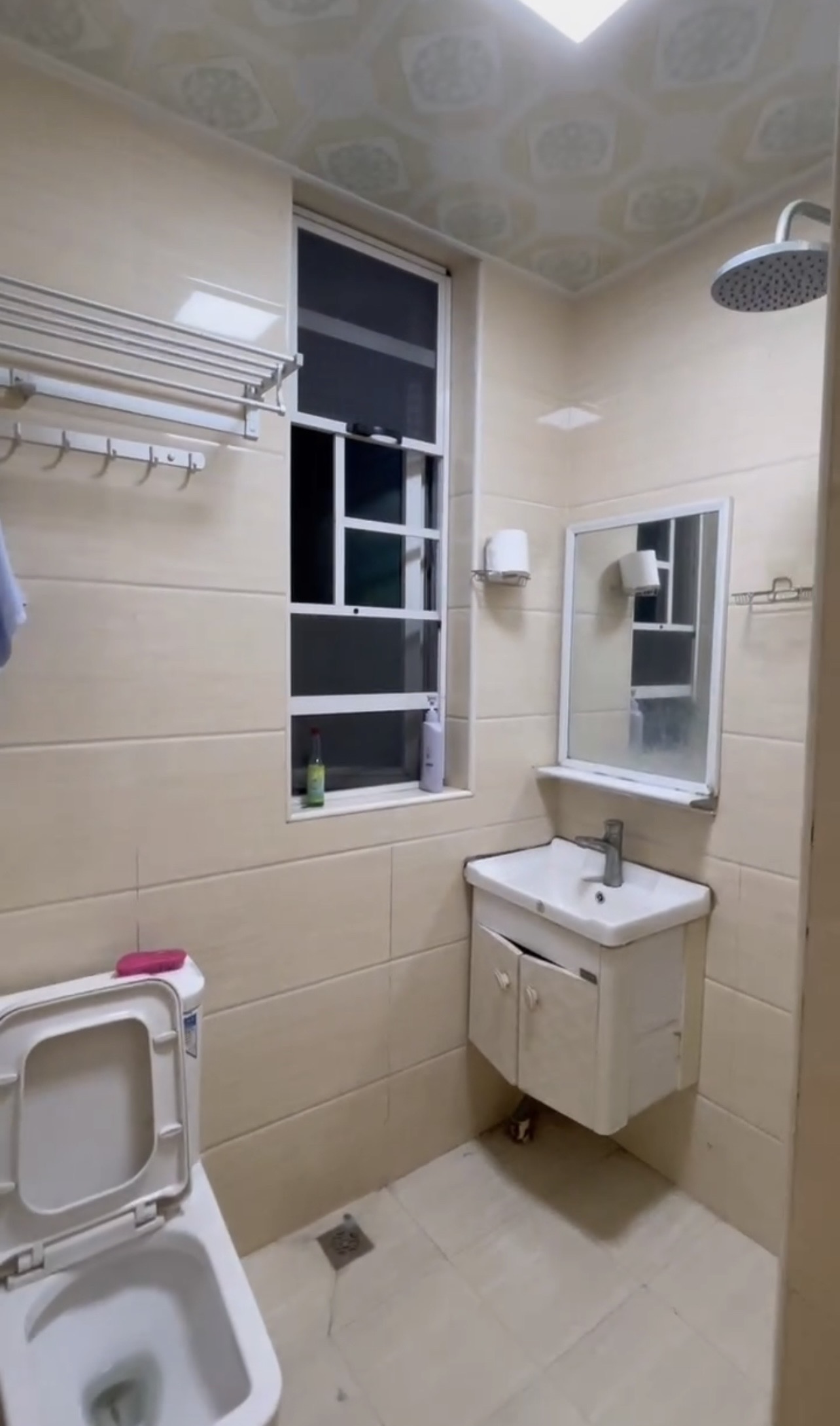 金美花园 2室1厅1卫 63.0万 金美花园 2室1厅1卫 63.0万客厅