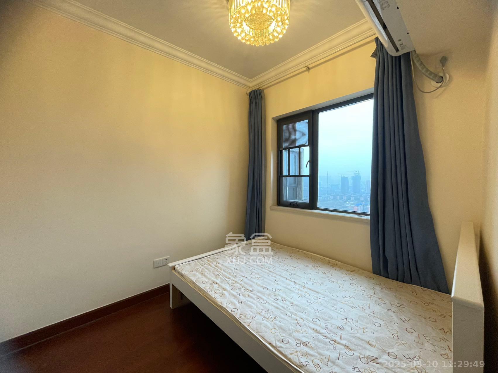 恒大江湾 3室2厅1卫 2300.0元/月 恒大江湾 3室2厅1卫 2300.0元/月室内图