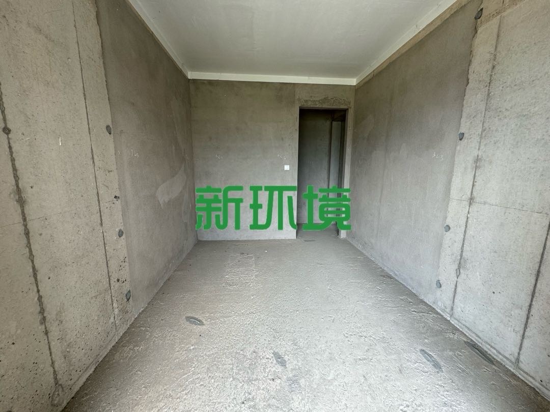 荣盛花语书院  3室2厅2卫   76.80万客厅