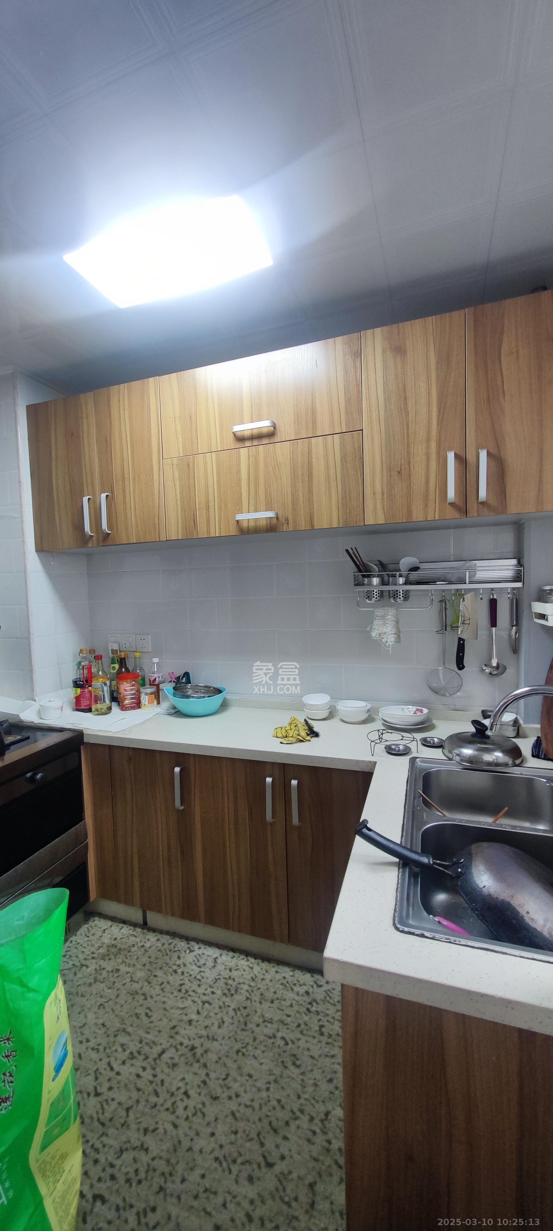 光明城市(星辰青年城) 3室2厅2卫 2200.0元/月 光明城市(星辰青年城) 3室2厅2卫 2200.0元/月室内图