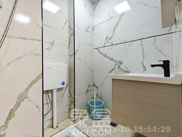 华府壹航线  1室1厅1卫   2300.00元/月室内图