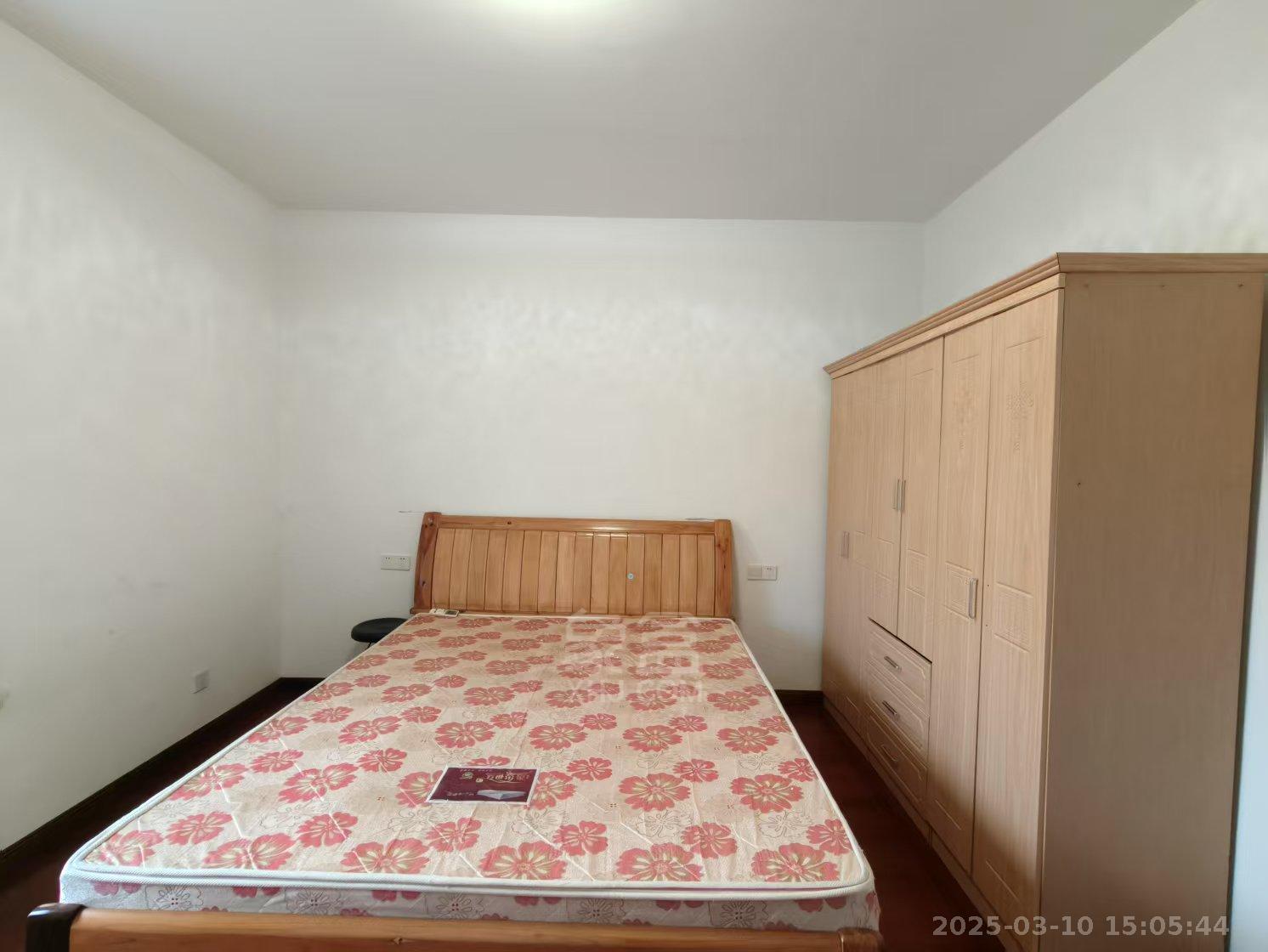 庐山恋 2室2厅2卫 1600.0元/月 庐山恋 2室2厅2卫 1600.0元/月室内图