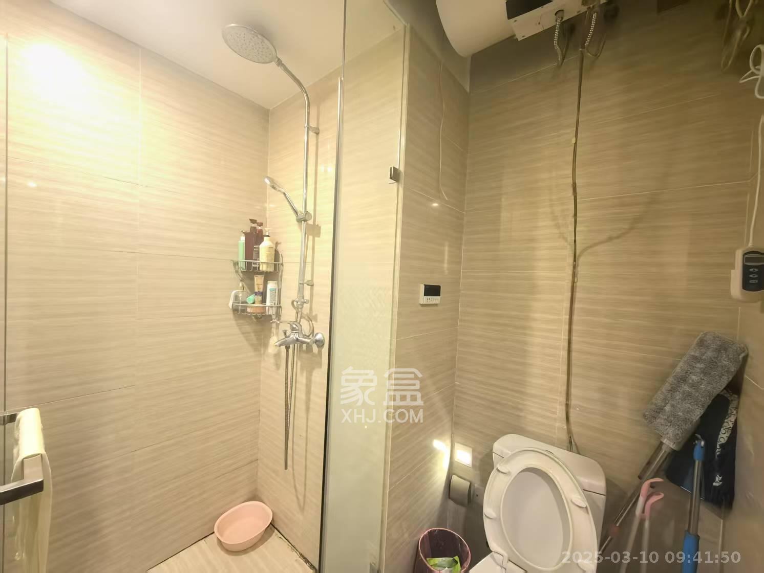 华远国际公寓  1室1厅1卫    3000.0元/月 华远国际公寓  1室1厅1卫    3000.0元/月室内图