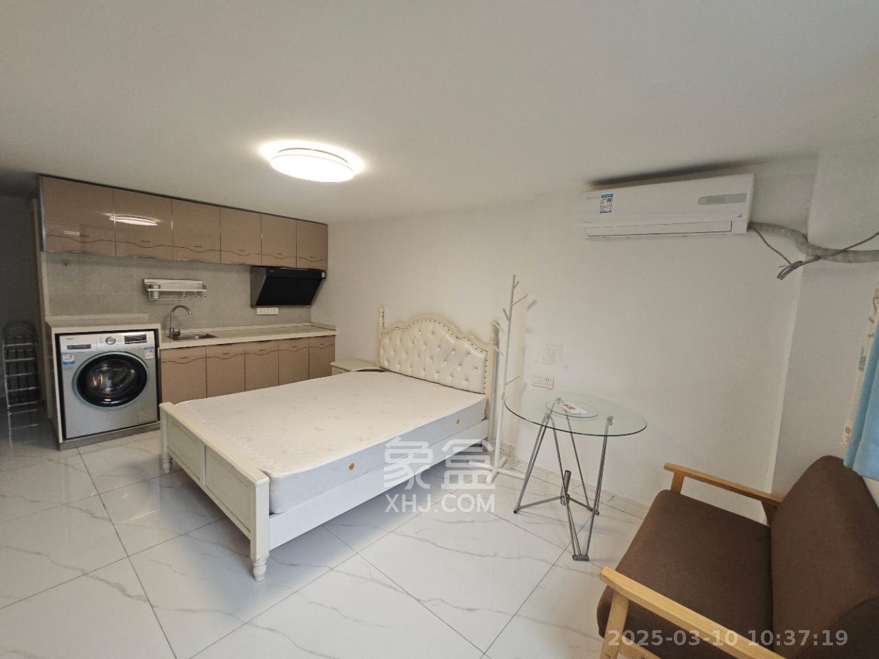 和隆花半里  2室1厅1卫    2200.0元/月 和隆花半里  2室1厅1卫    2200.0元/月