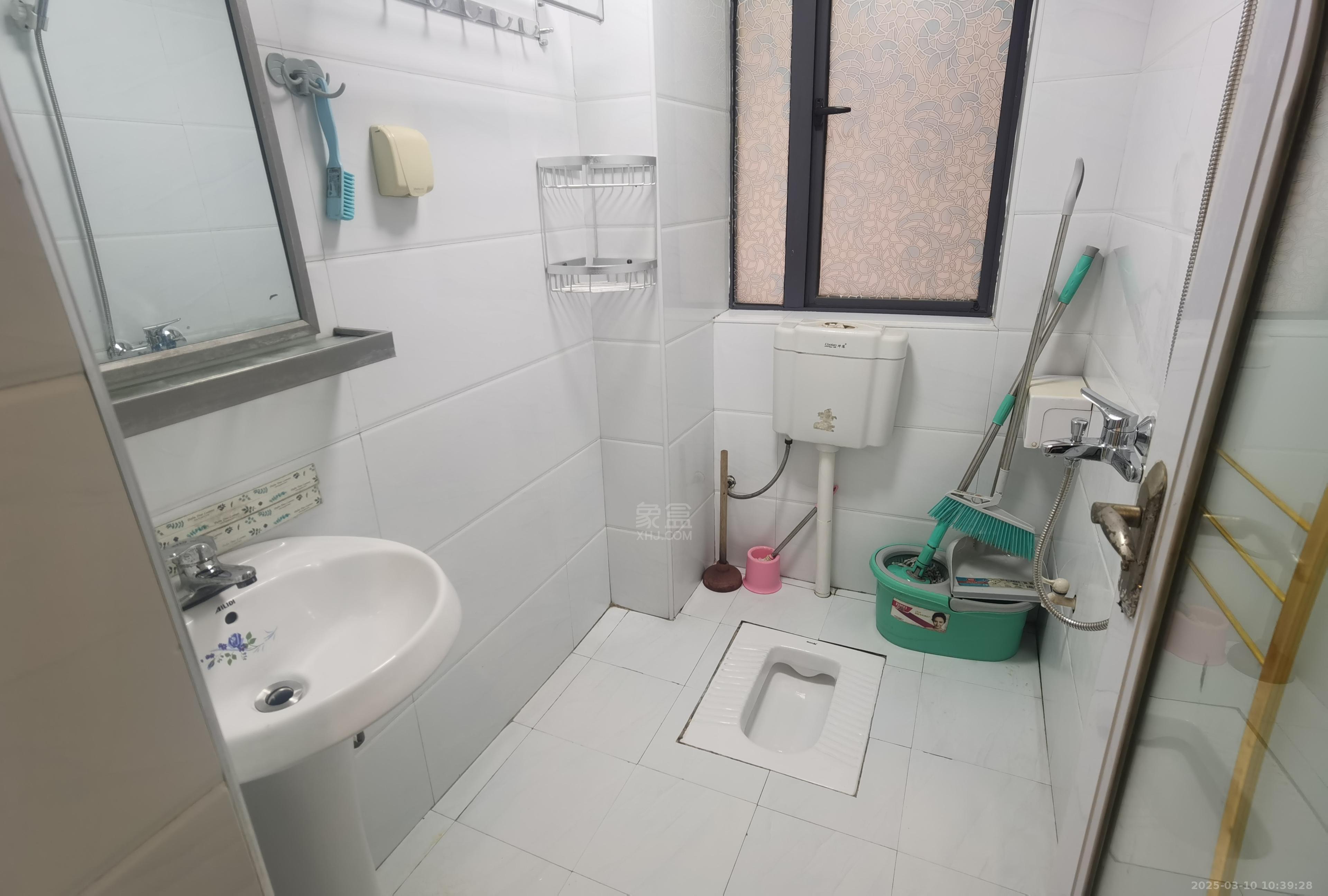 庐山春天早安华晨  1室1厅1卫    1400.0元/月 庐山春天早安华晨  1室1厅1卫    1400.0元/月室内图