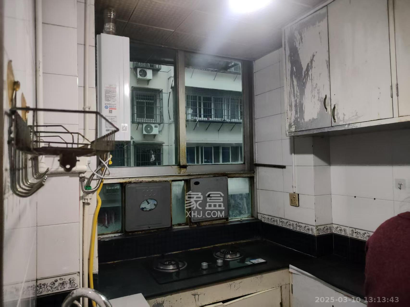 县府坪巷散盘 1室2厅2卫 1900.0元/月 县府坪巷散盘 1室2厅2卫 1900.0元/月室内图