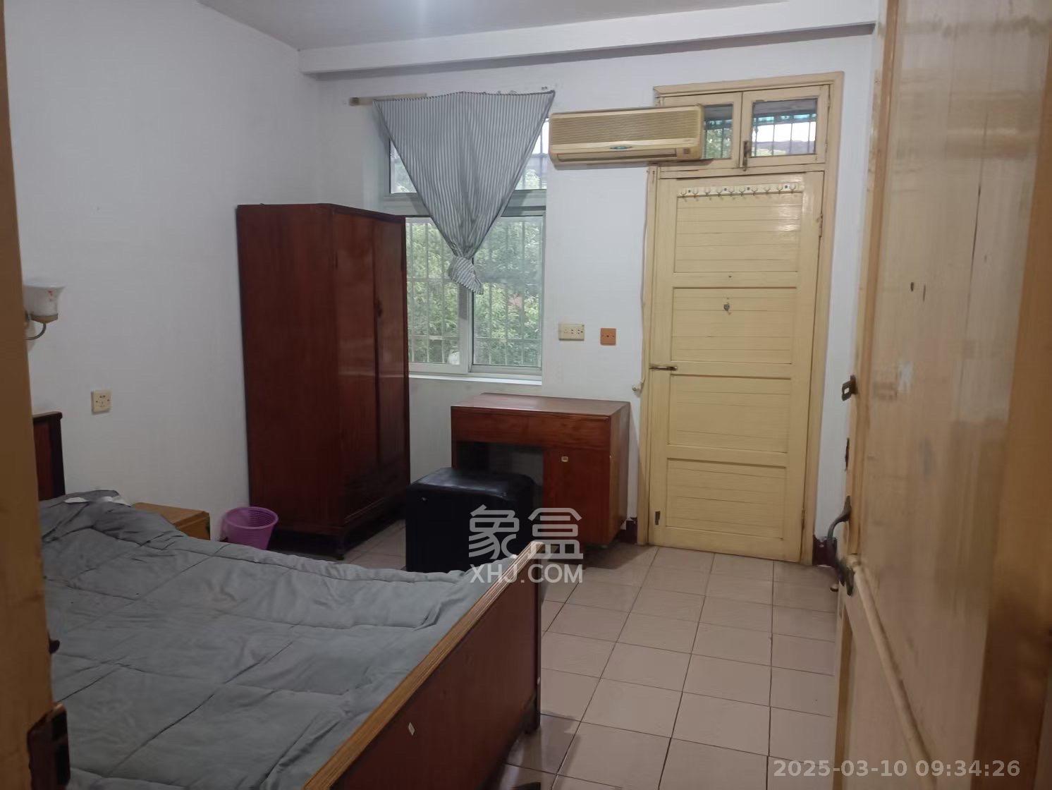 牛角塘社区 3室2厅1卫 1300.0元/月 牛角塘社区 3室2厅1卫 1300.0元/月室内图