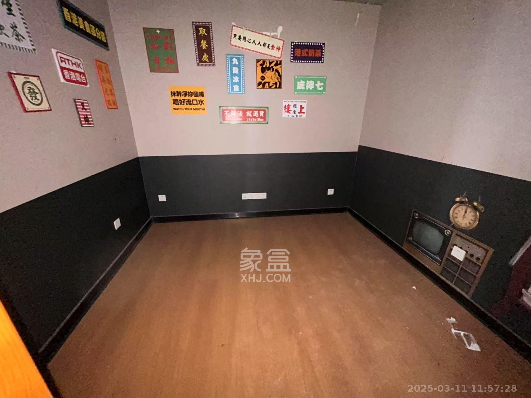 蓝色地标  5室1厅1卫   4500.00元/月室内图