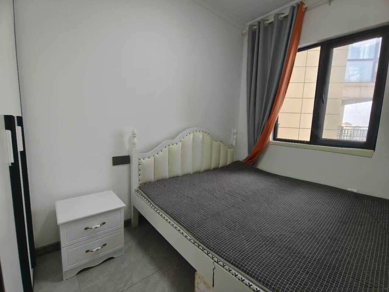 保利中央公馆 4室2厅2卫 2800.0元/月 保利中央公馆 4室2厅2卫 2800.0元/月室内图