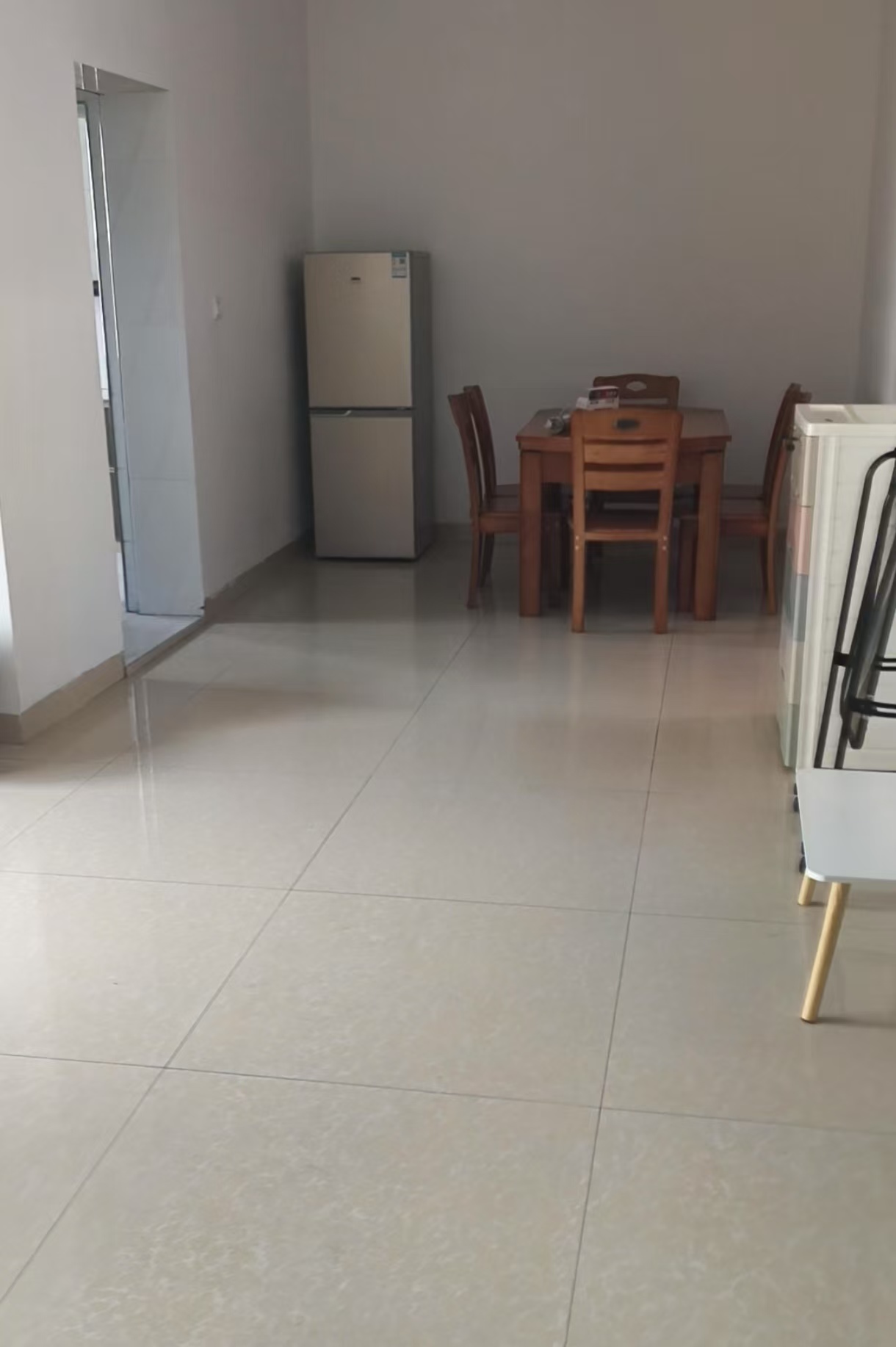 金柘小区  3室2厅1卫   1500.00元/月室内图