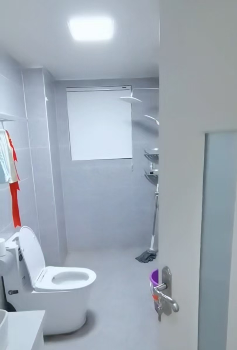 港岛花园 3室2厅2卫 230.0万 港岛花园 3室2厅2卫 230.0万室内图