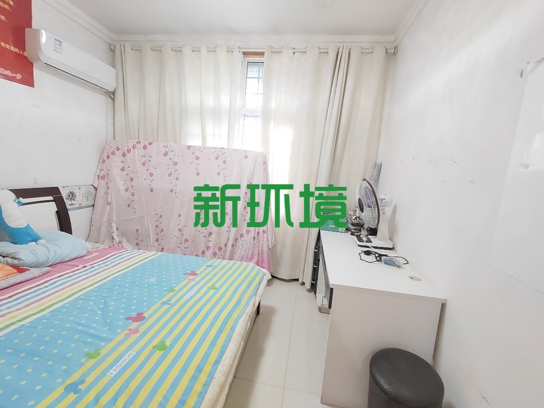 永通小区  3室2厅2卫   56.00万客厅