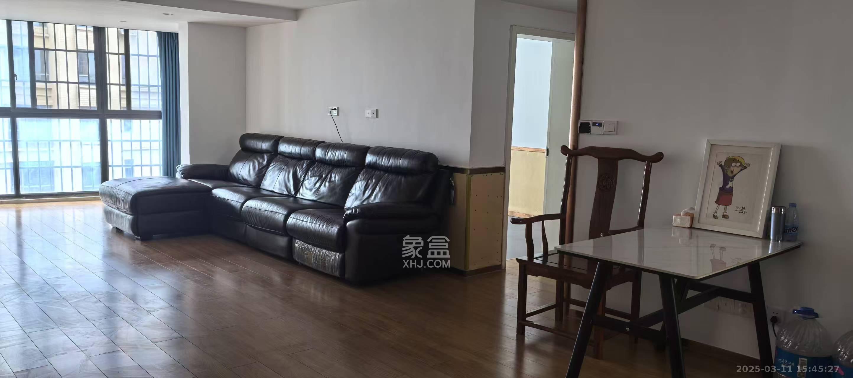 保利麓谷林语C区 4室2厅2卫 3500.0元/月 保利麓谷林语C区 4室2厅2卫 3500.0元/月室内图