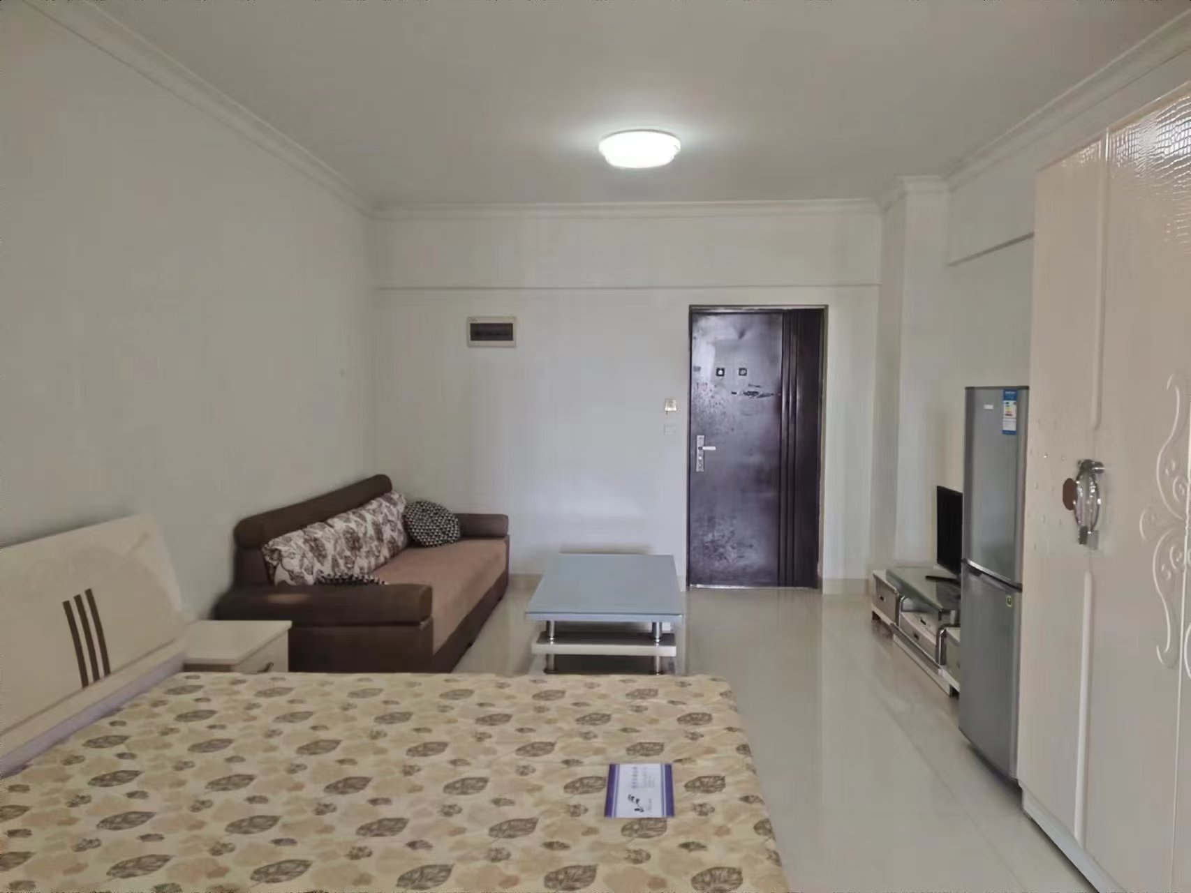 龙泰上品  1室0厅0卫    950.0元/月