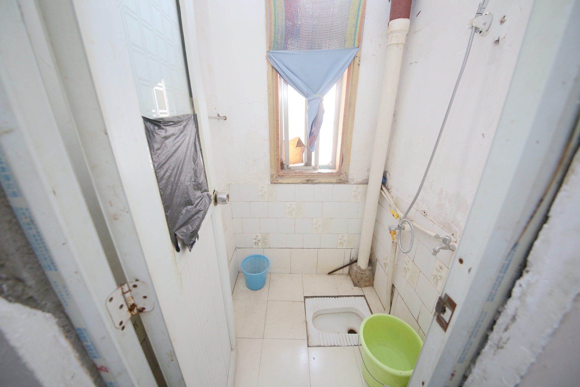 湖商住宅楼  2室2厅1卫   44.80万卫生间