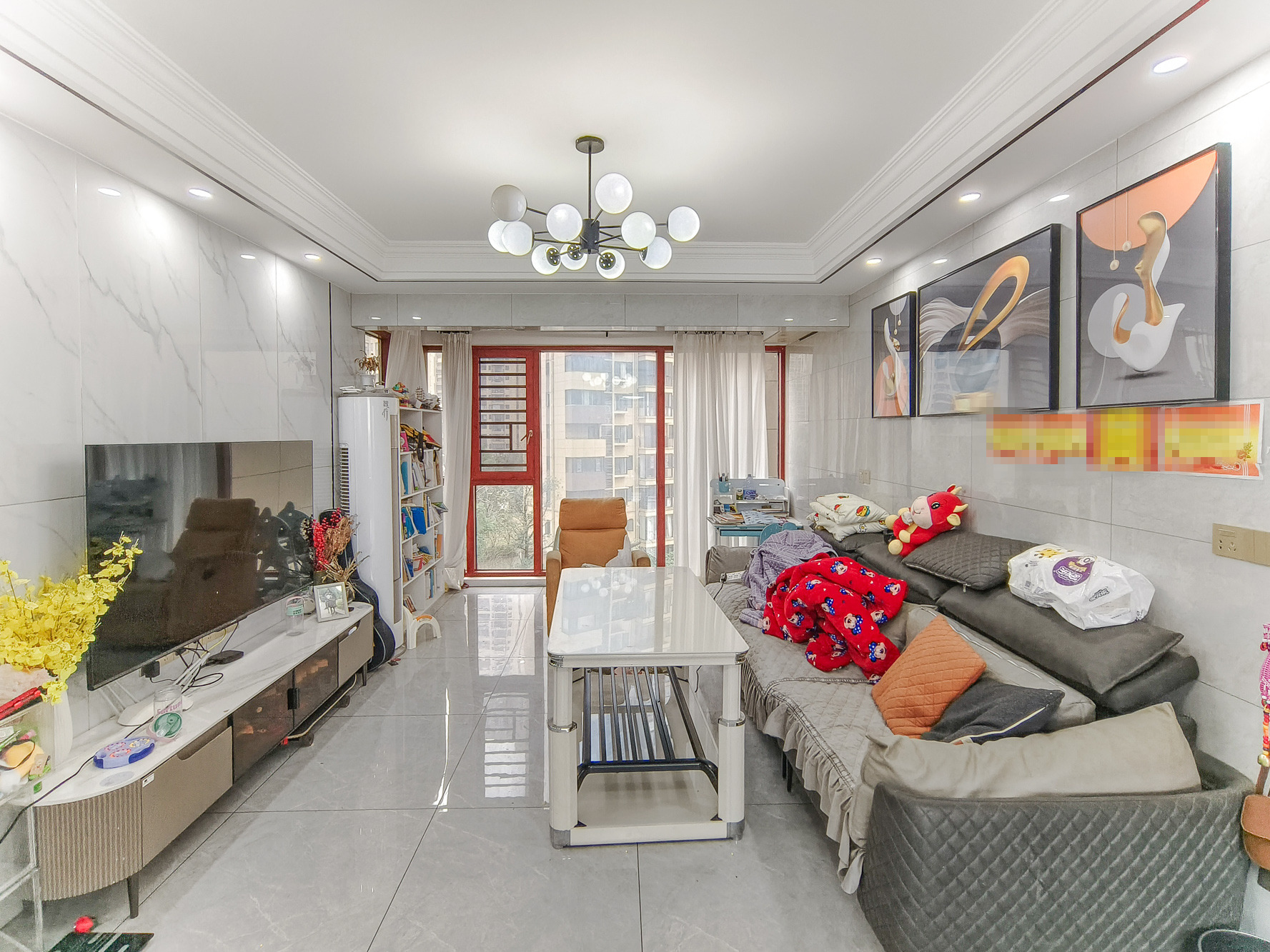 保利香槟国际  4室2厅2卫    108.0万 保利香槟国际  4室2厅2卫    108.0万客厅