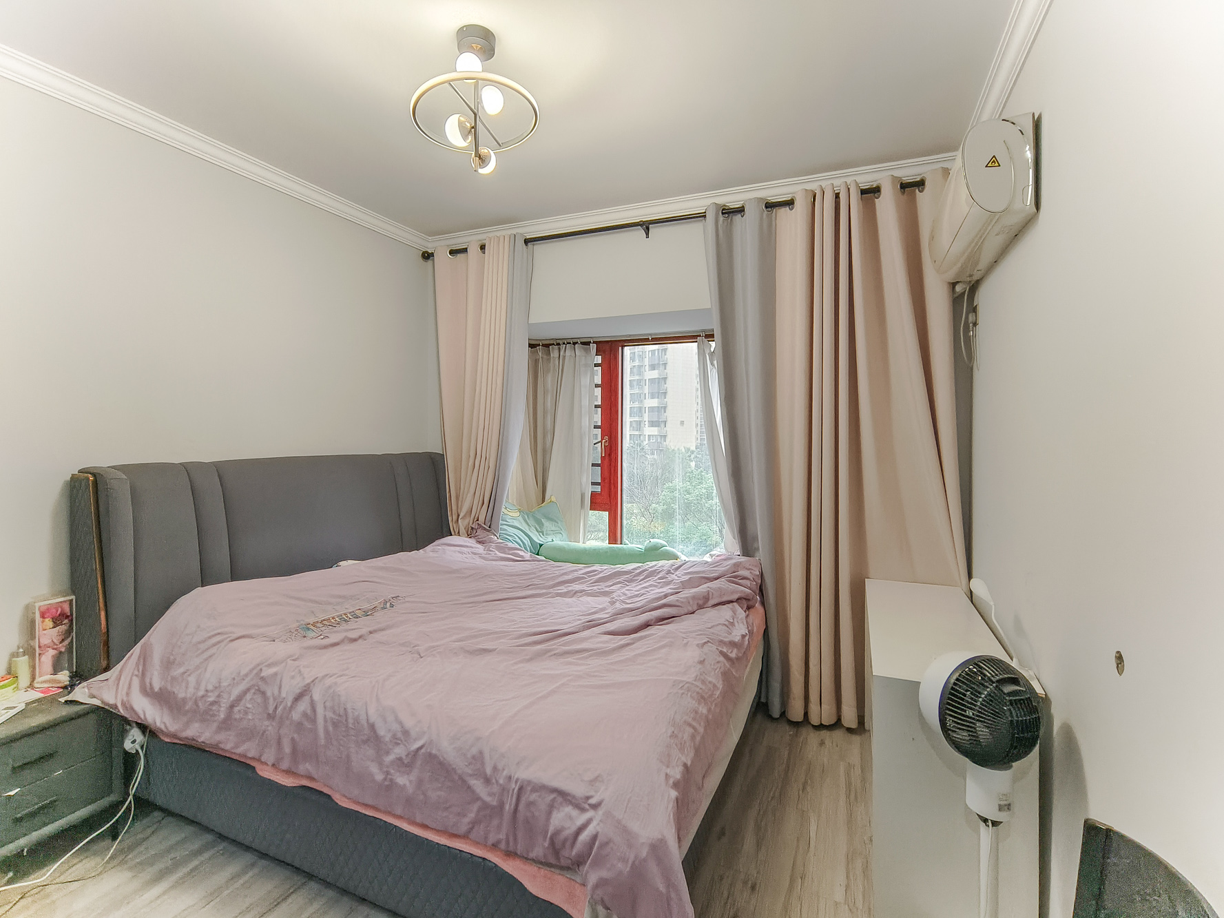 保利香槟国际  4室2厅2卫    108.0万 保利香槟国际  4室2厅2卫    108.0万卧室