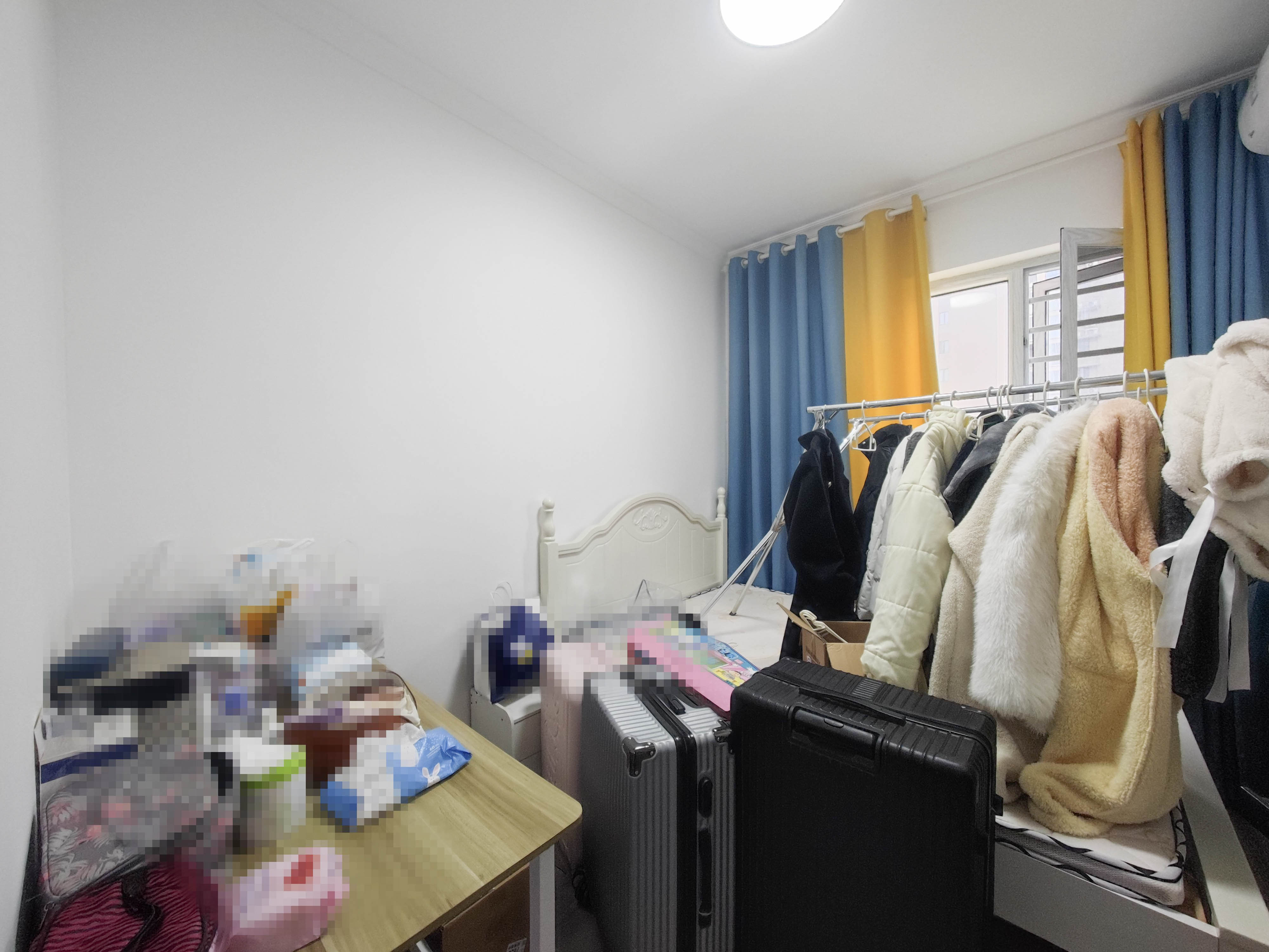 云开壹品樾玺  3室2厅2卫   102.00万卧室