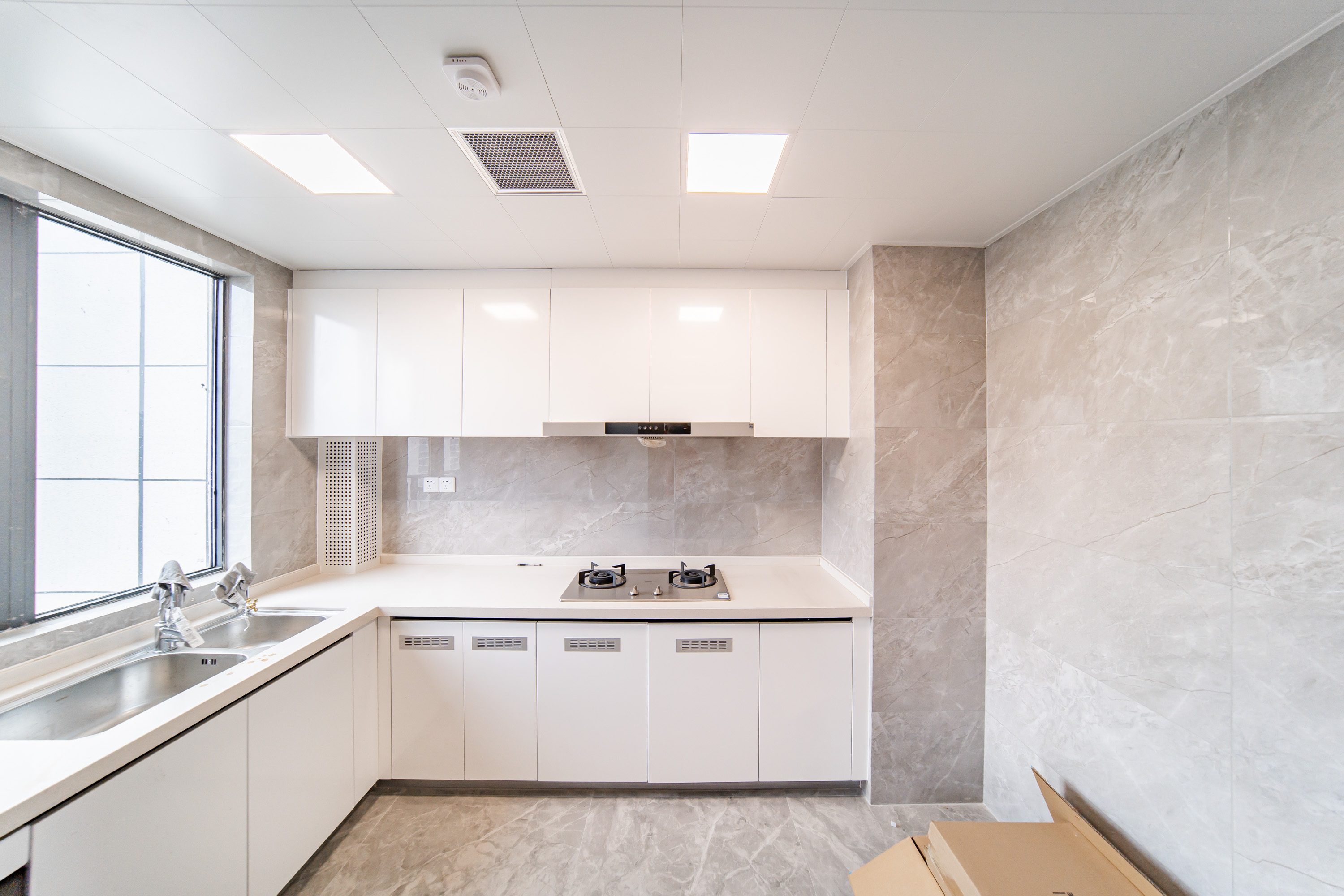 保利天汇 4室2厅2卫 171.0万 保利天汇 4室2厅2卫 171.0万厨房