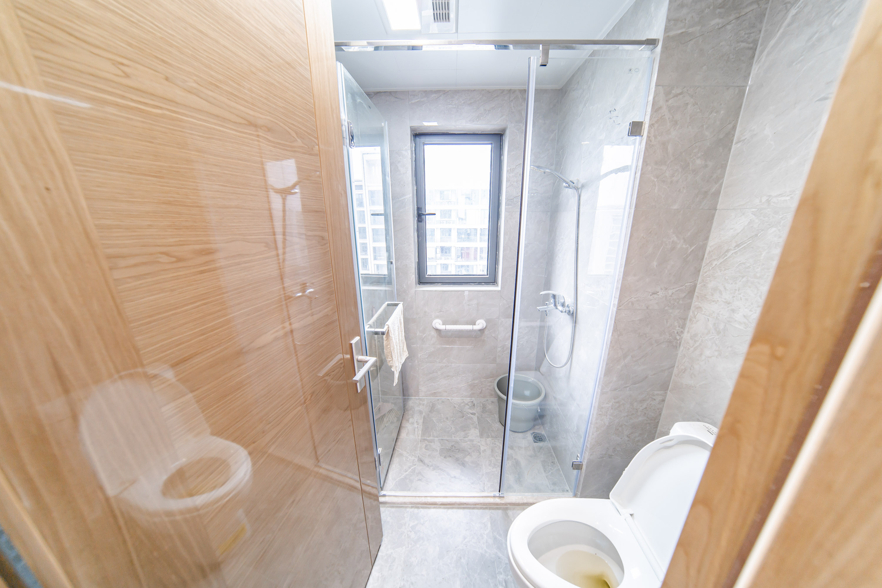 保利天汇 4室2厅2卫 171.0万 保利天汇 4室2厅2卫 171.0万卫生间