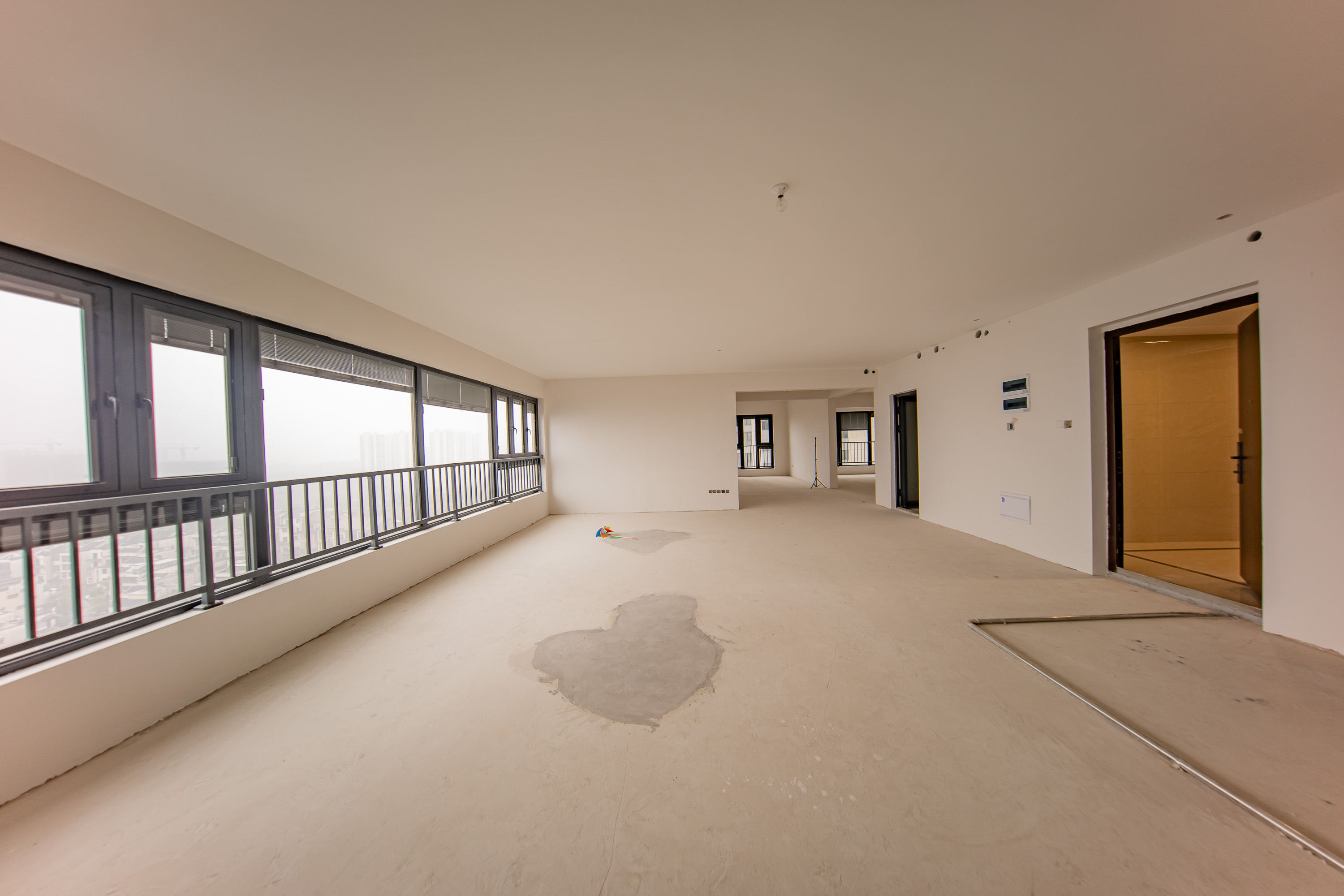 建投象山国际  5室2厅3卫   254.60万客厅