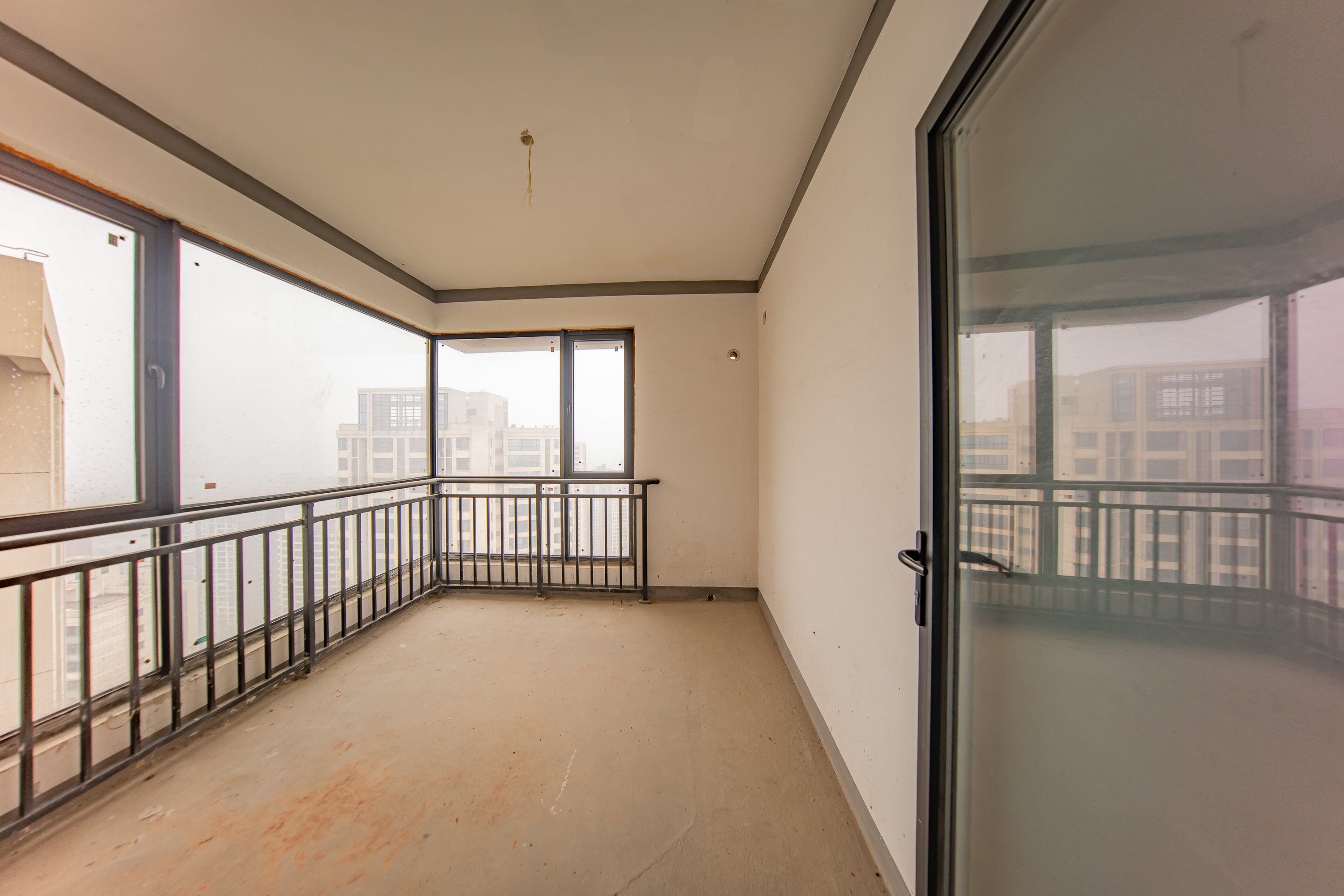 建投象山国际  4室2厅2卫    149.8万 建投象山国际  4室2厅2卫    149.8万卧室