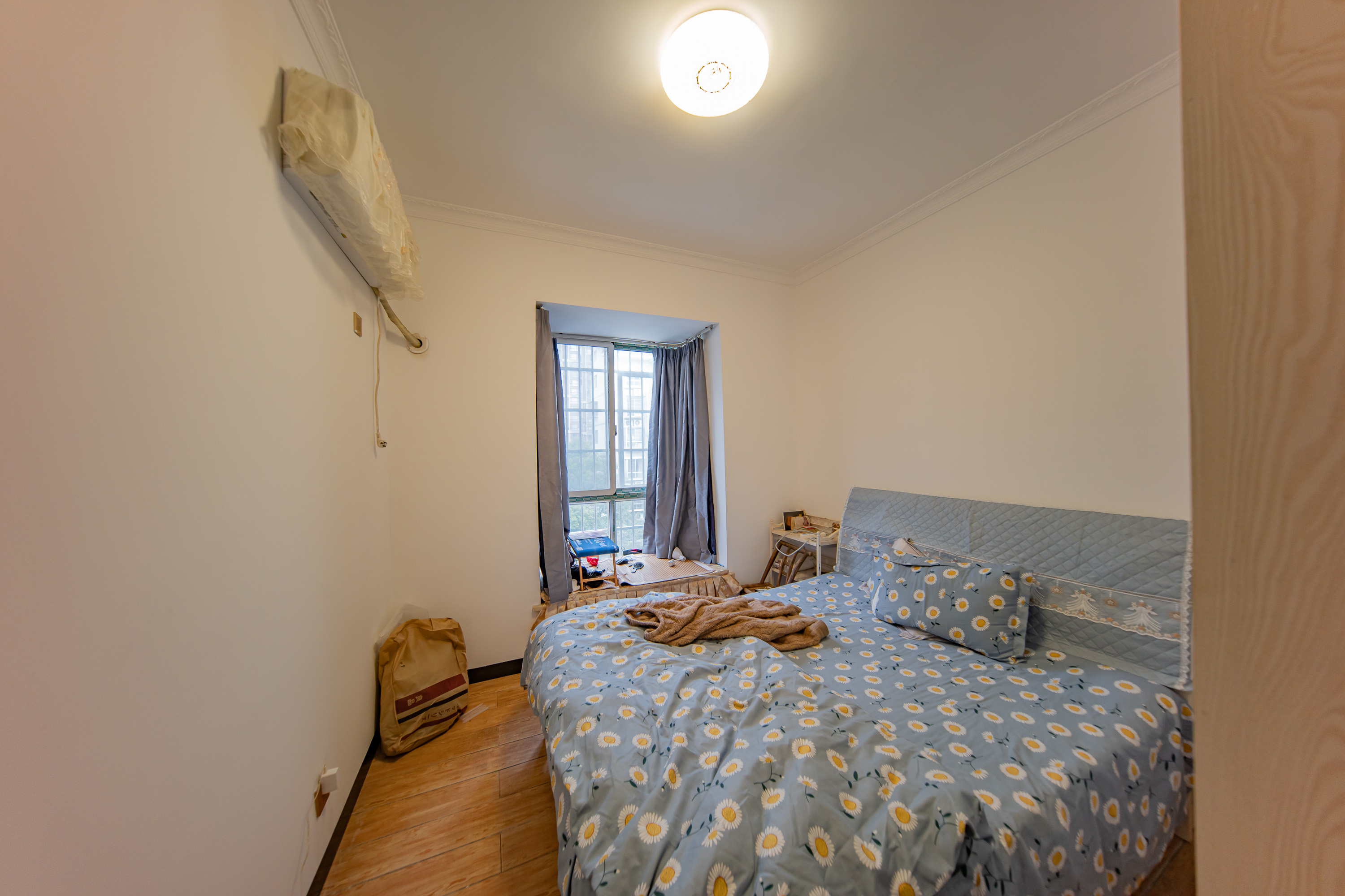 锑都家园 3室2厅2卫 68.0万 锑都家园 3室2厅2卫 68.0万卧室