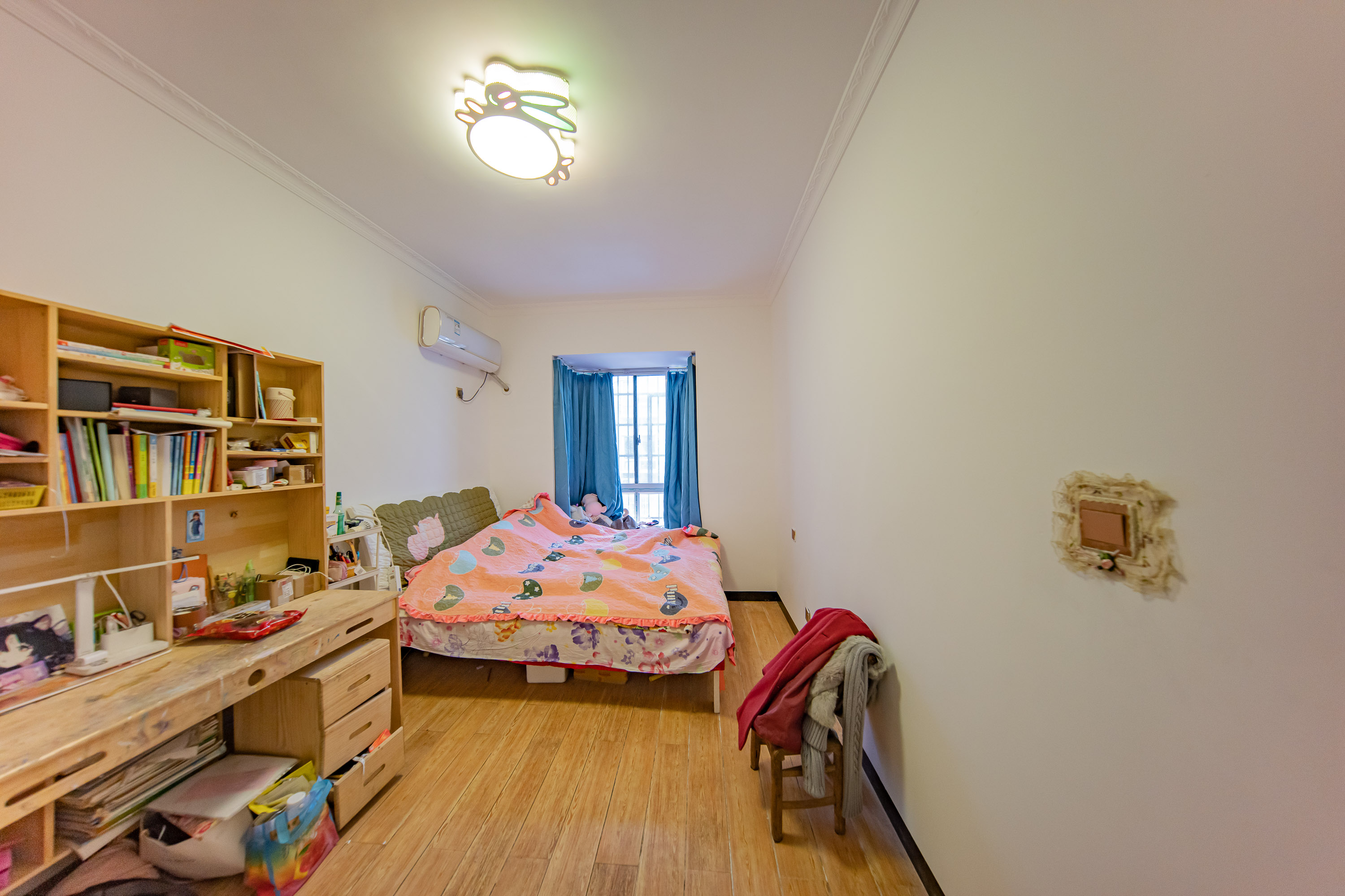 锑都家园 3室2厅2卫 68.0万 锑都家园 3室2厅2卫 68.0万卧室