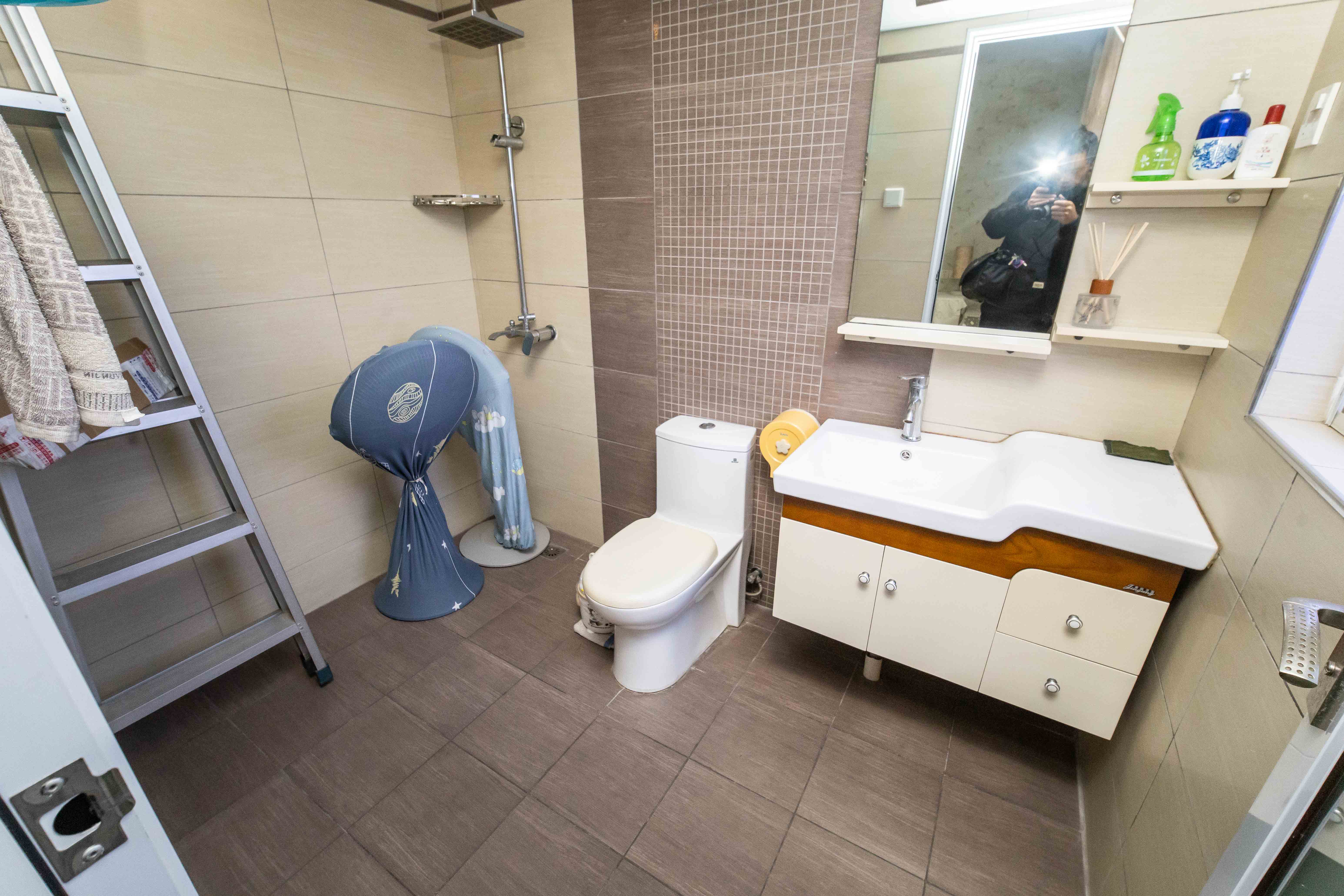 高速公路管理局宿舍 3室2厅2卫 68.8万 高速公路管理局宿舍 3室2厅2卫 68.8万卫生间