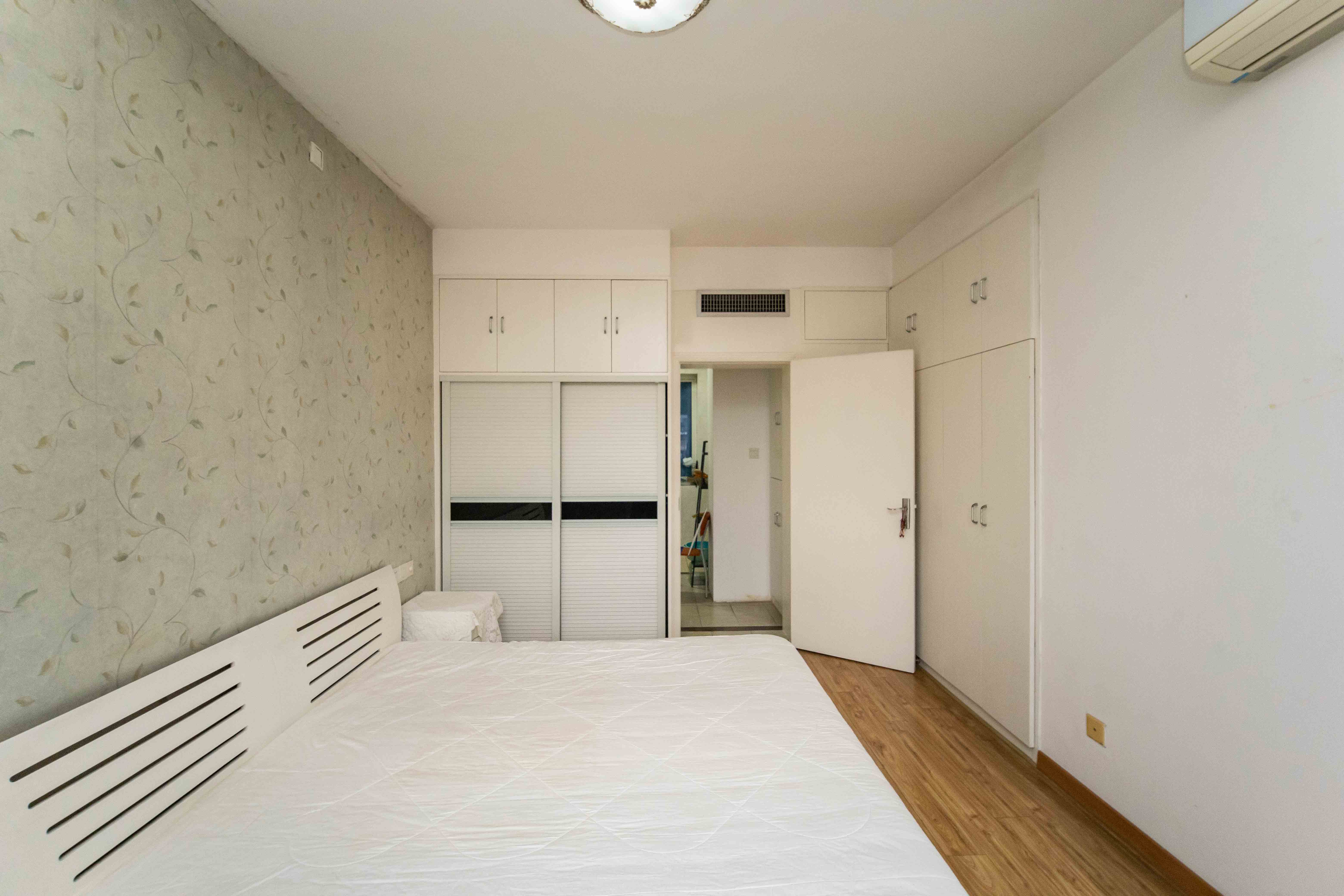 高速公路管理局宿舍 3室2厅2卫 68.8万 高速公路管理局宿舍 3室2厅2卫 68.8万卧室