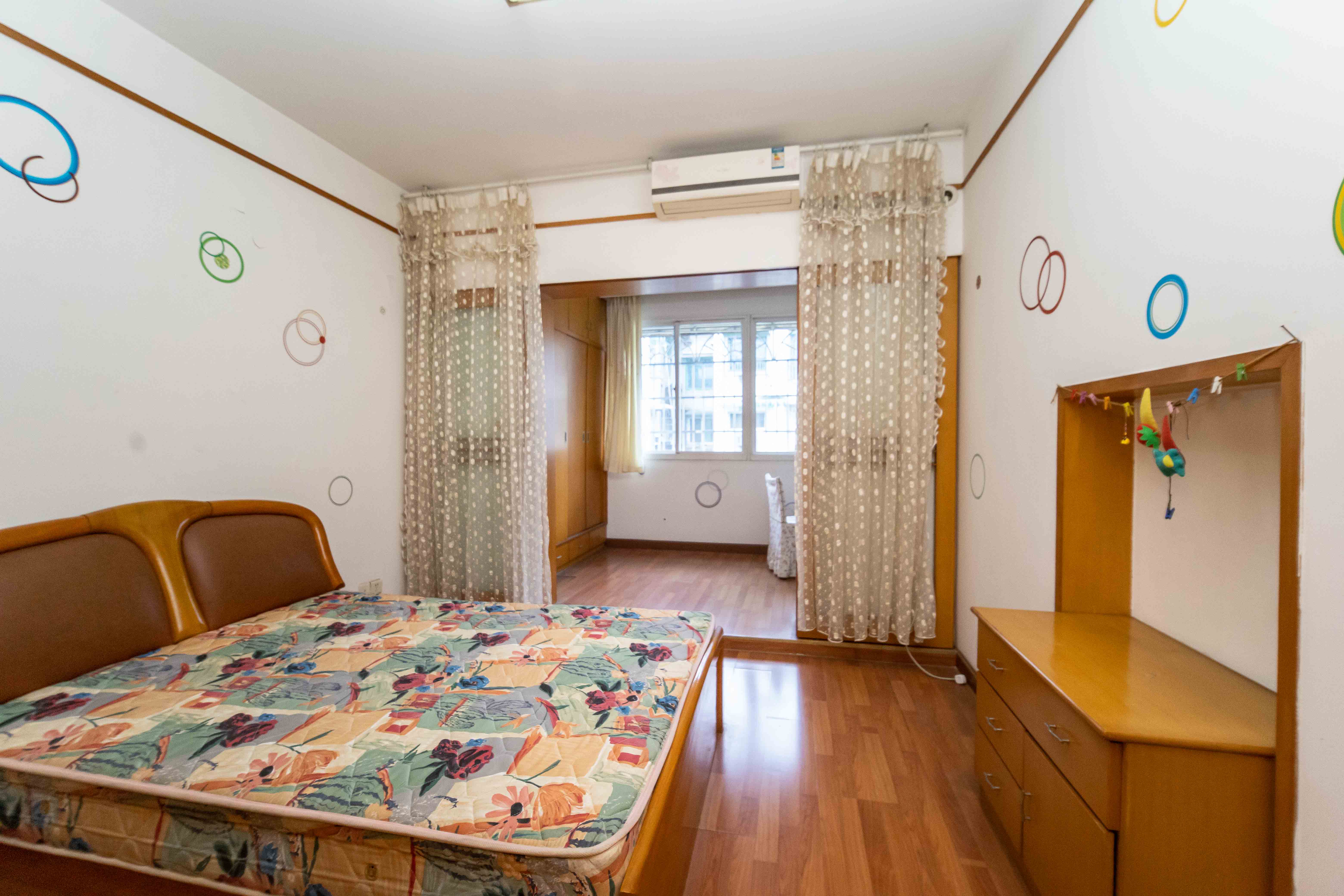 高速公路管理局宿舍 3室2厅2卫 68.8万 高速公路管理局宿舍 3室2厅2卫 68.8万卧室