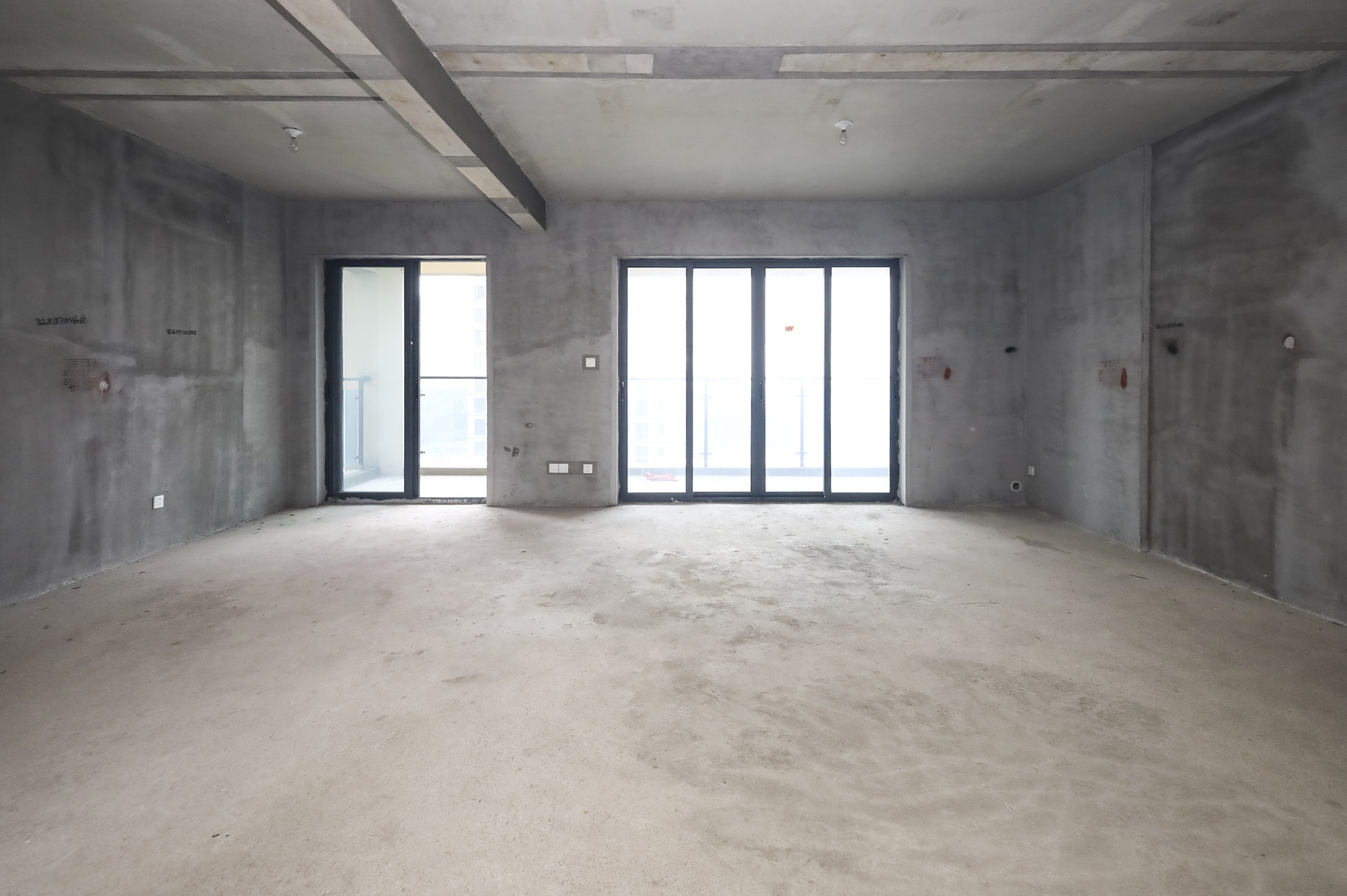 地铁中建江山玖樾  4室2厅2卫    210.0万 地铁中建江山玖樾  4室2厅2卫    210.0万