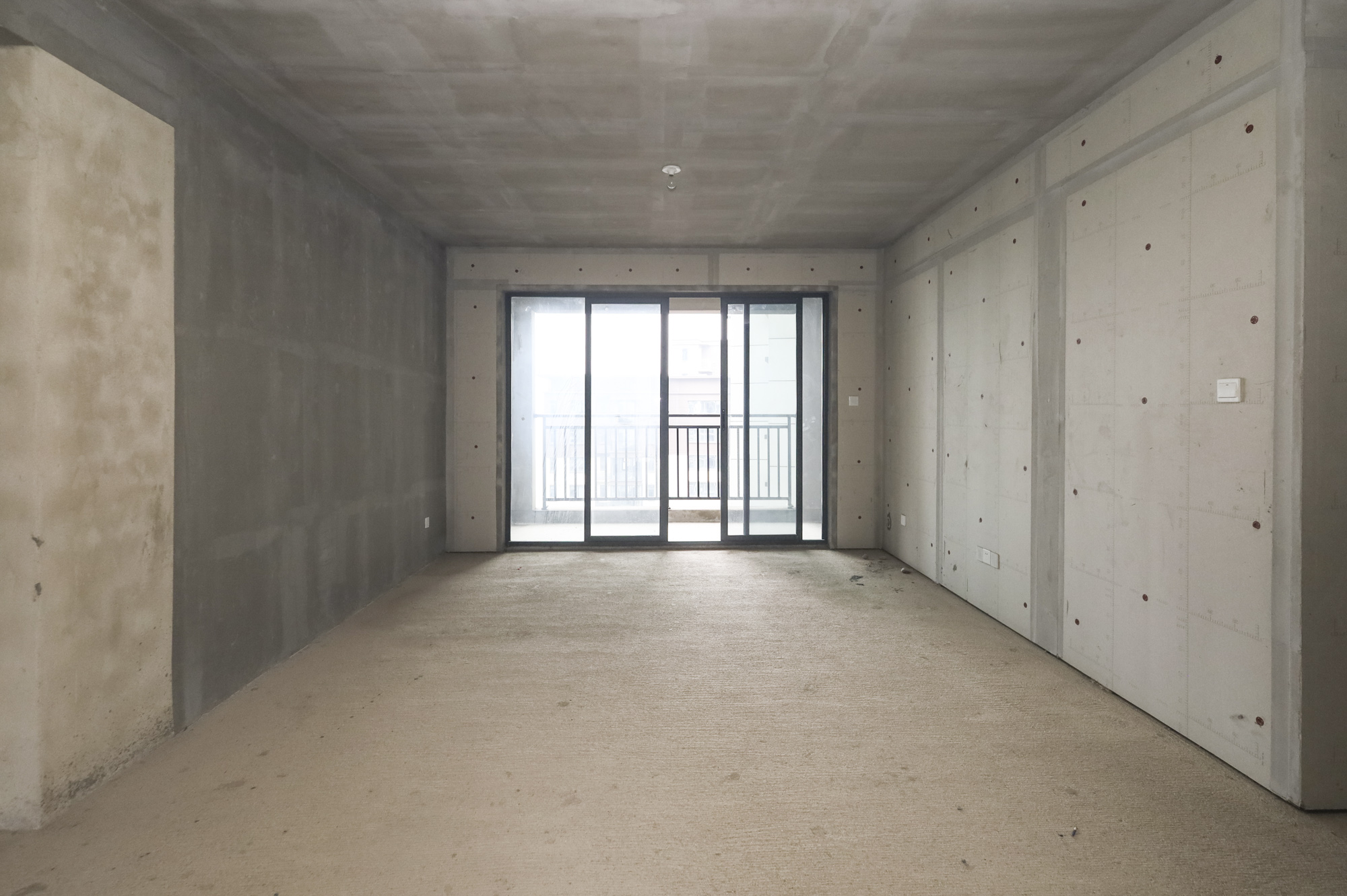 日盛湖湘府 4室2厅2卫 75.0万 日盛湖湘府 4室2厅2卫 75.0万客厅