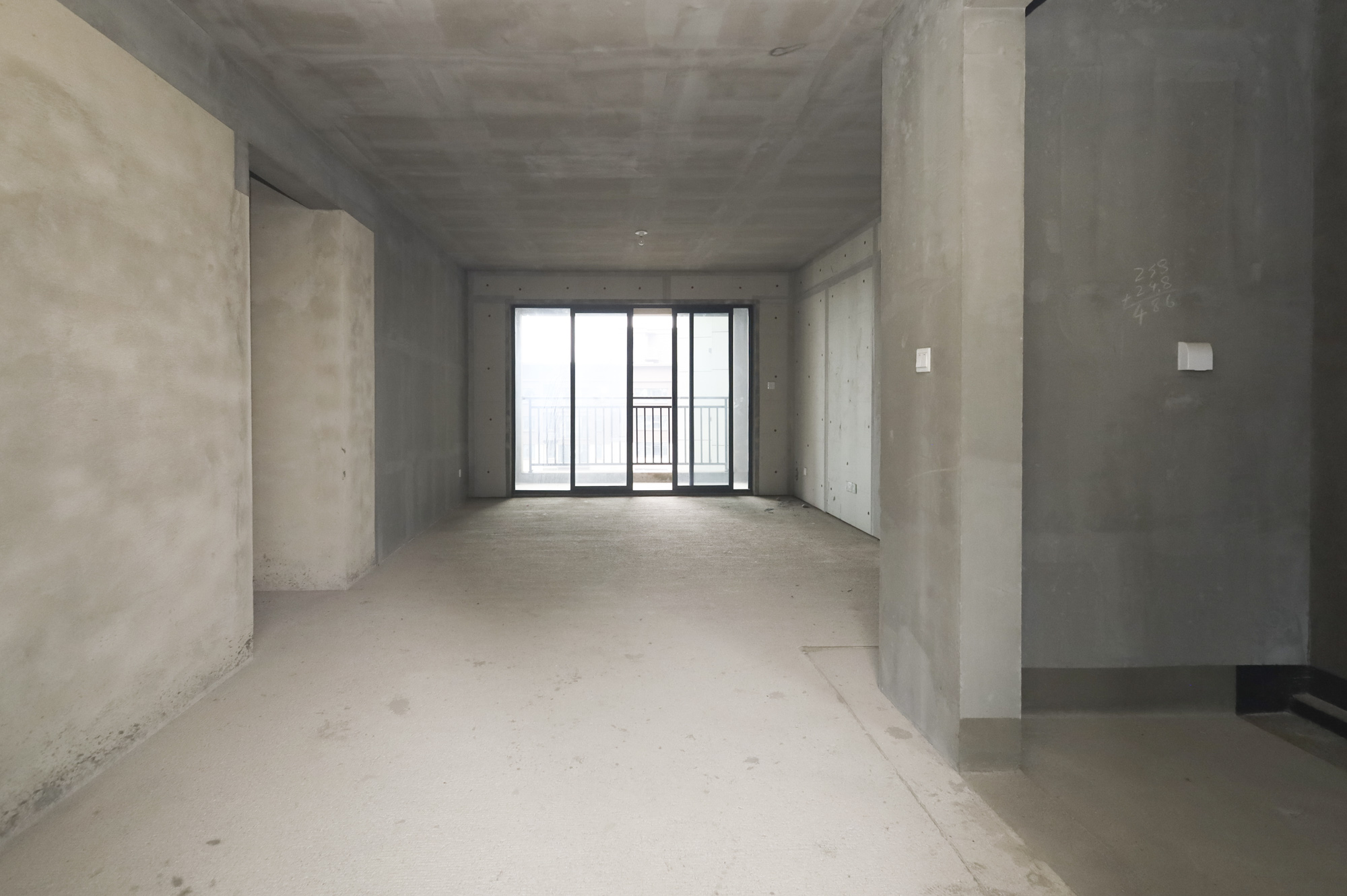 日盛湖湘府 4室2厅2卫 75.0万 日盛湖湘府 4室2厅2卫 75.0万客厅