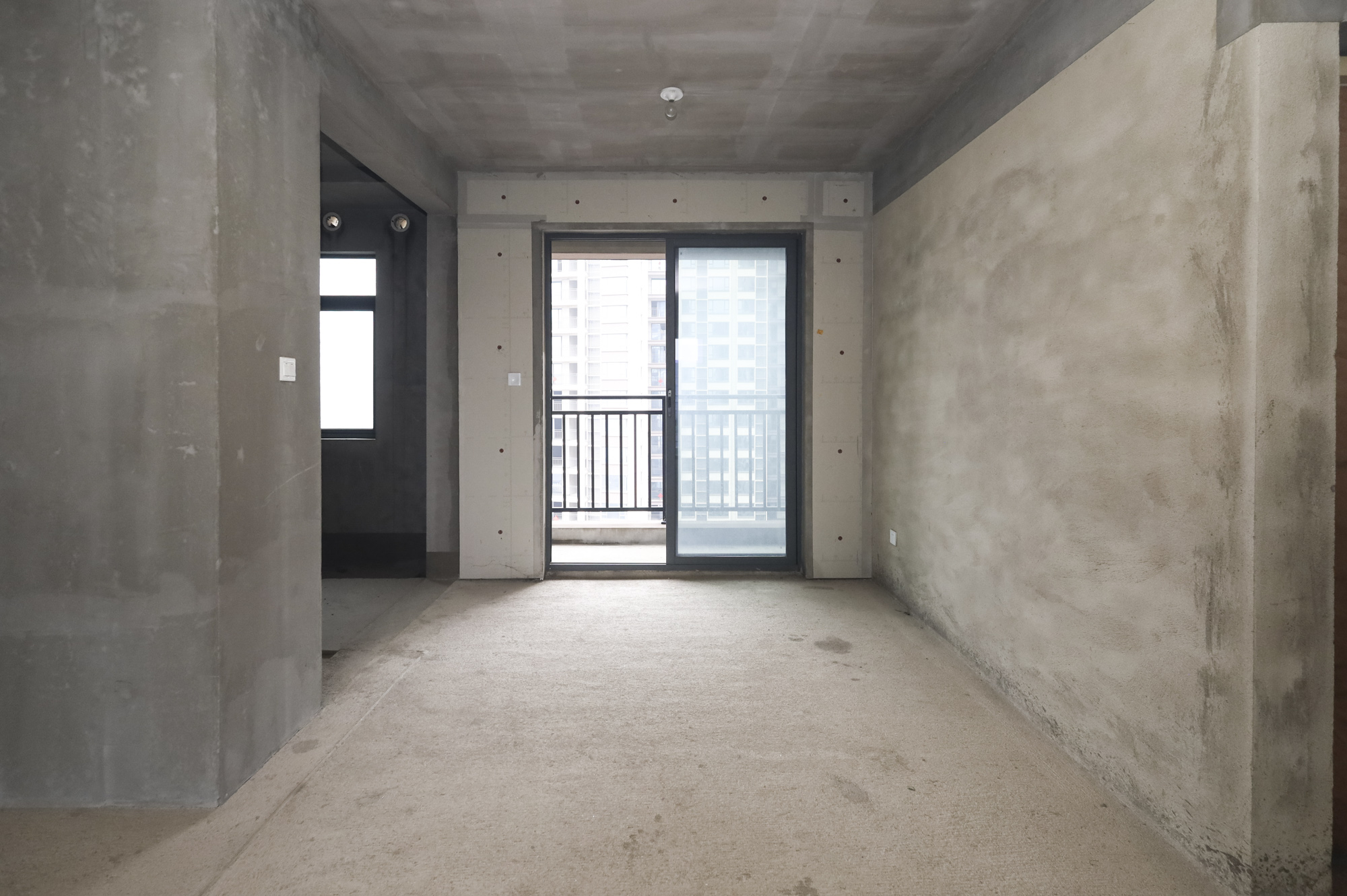 日盛湖湘府 4室2厅2卫 75.0万 日盛湖湘府 4室2厅2卫 75.0万客厅