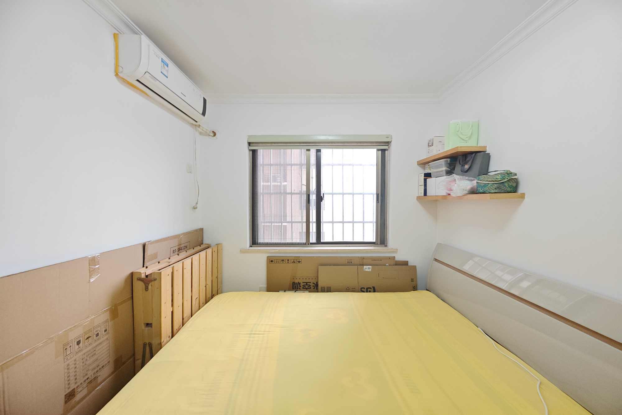晨兴家园  2室1厅1卫   75.00万卧室