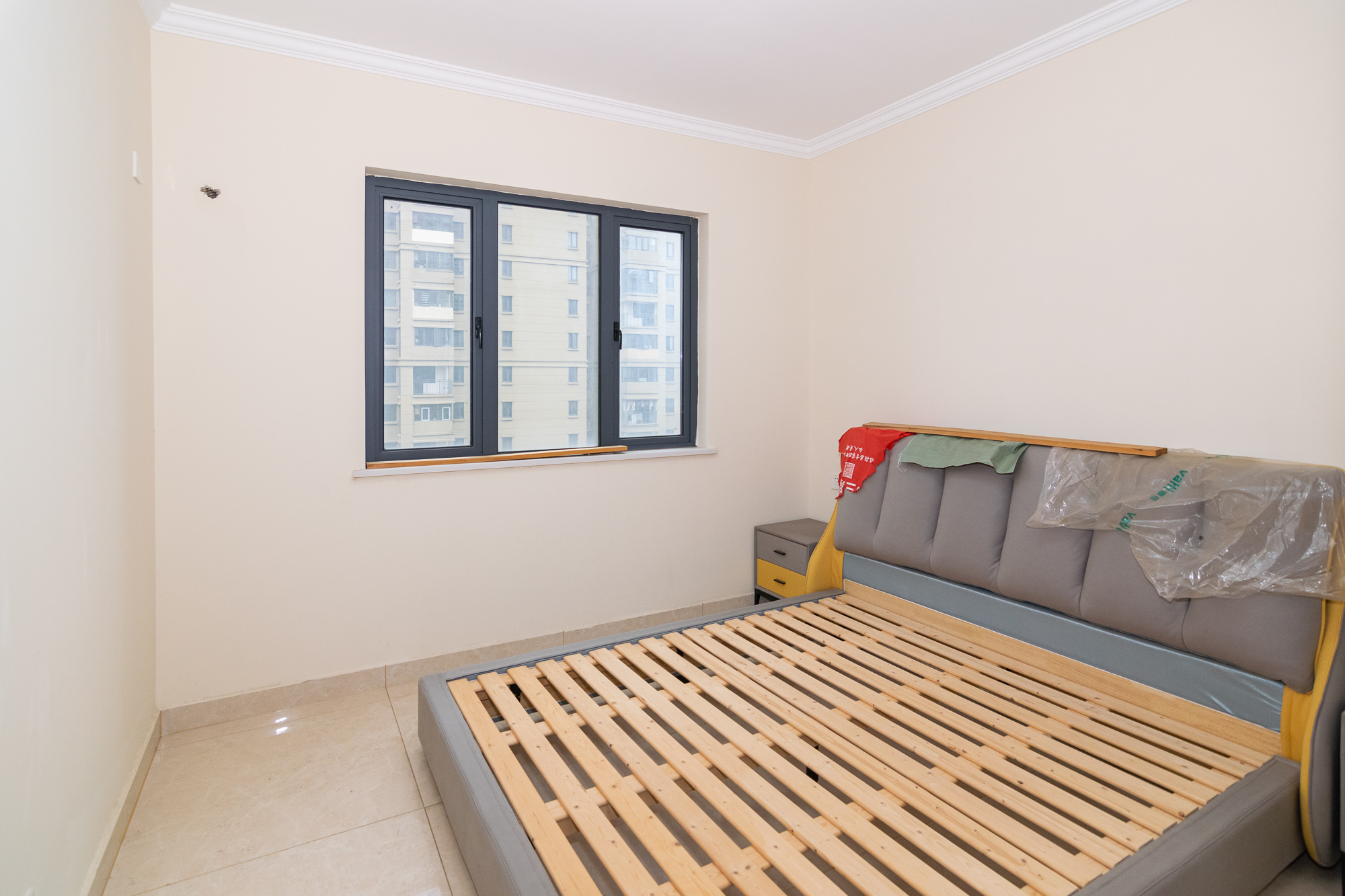 澳海澜庭 3室2厅2卫 88.0万 澳海澜庭 3室2厅2卫 88.0万卧室